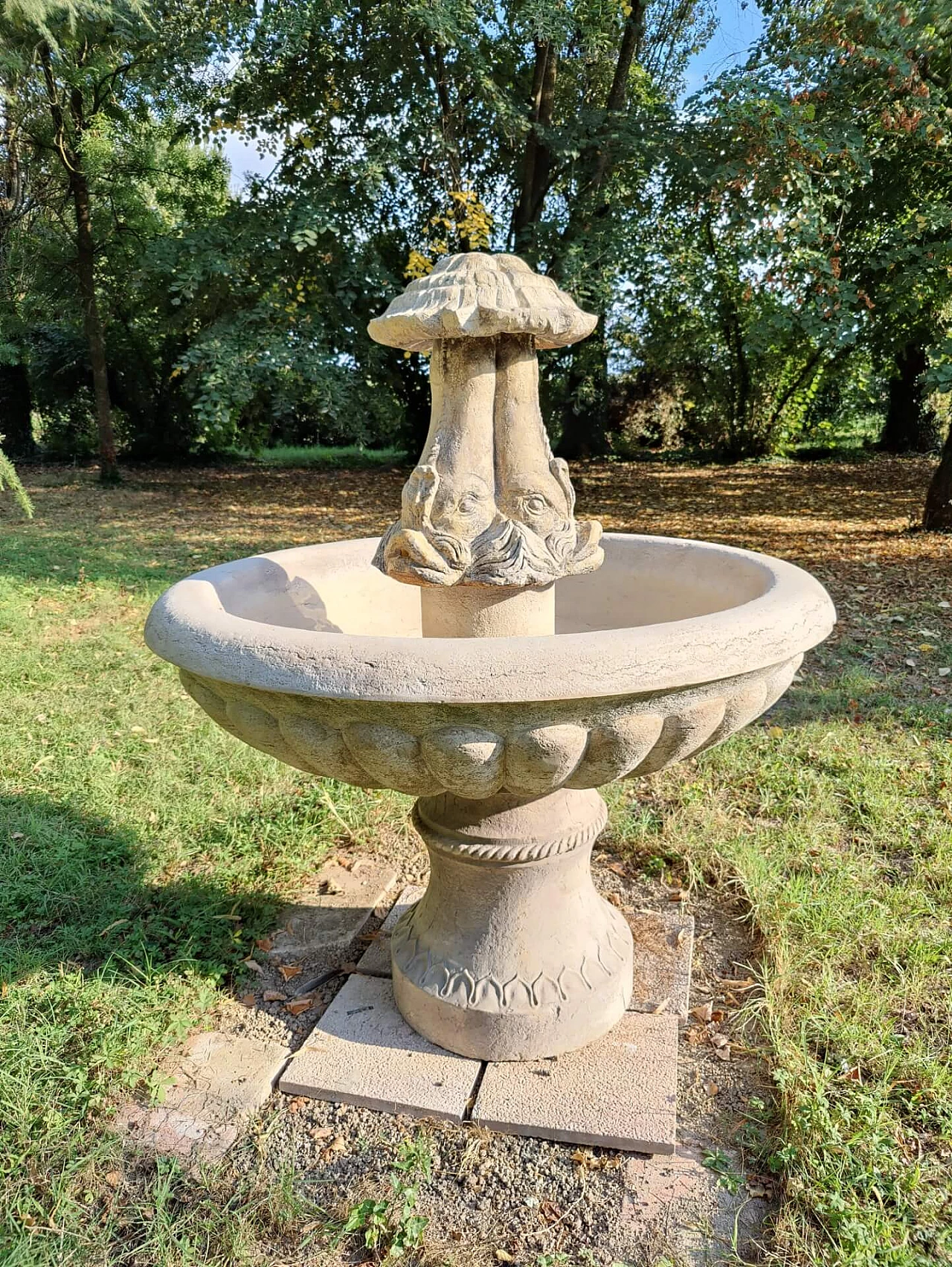 Fountain in Verdello marble, 19th century 1302409