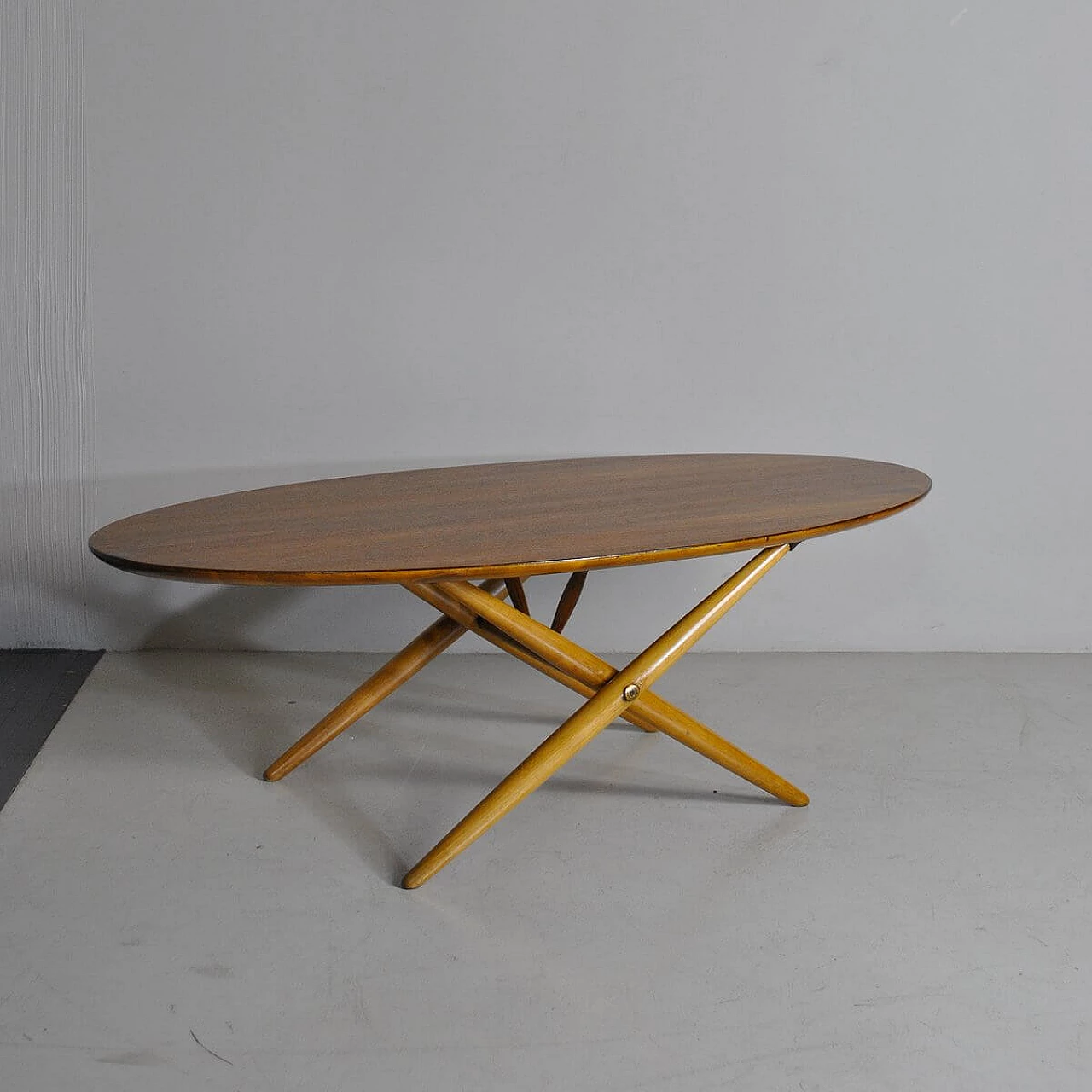 Ovalette coffee table in walnut by Ilmari Tapiovaara for Artek, 50s 1302868