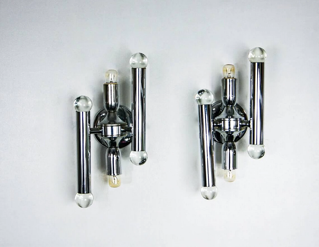 Pair of wall sconces in chromed steel and glass by Gaetano Sciolari, 60s 1302921