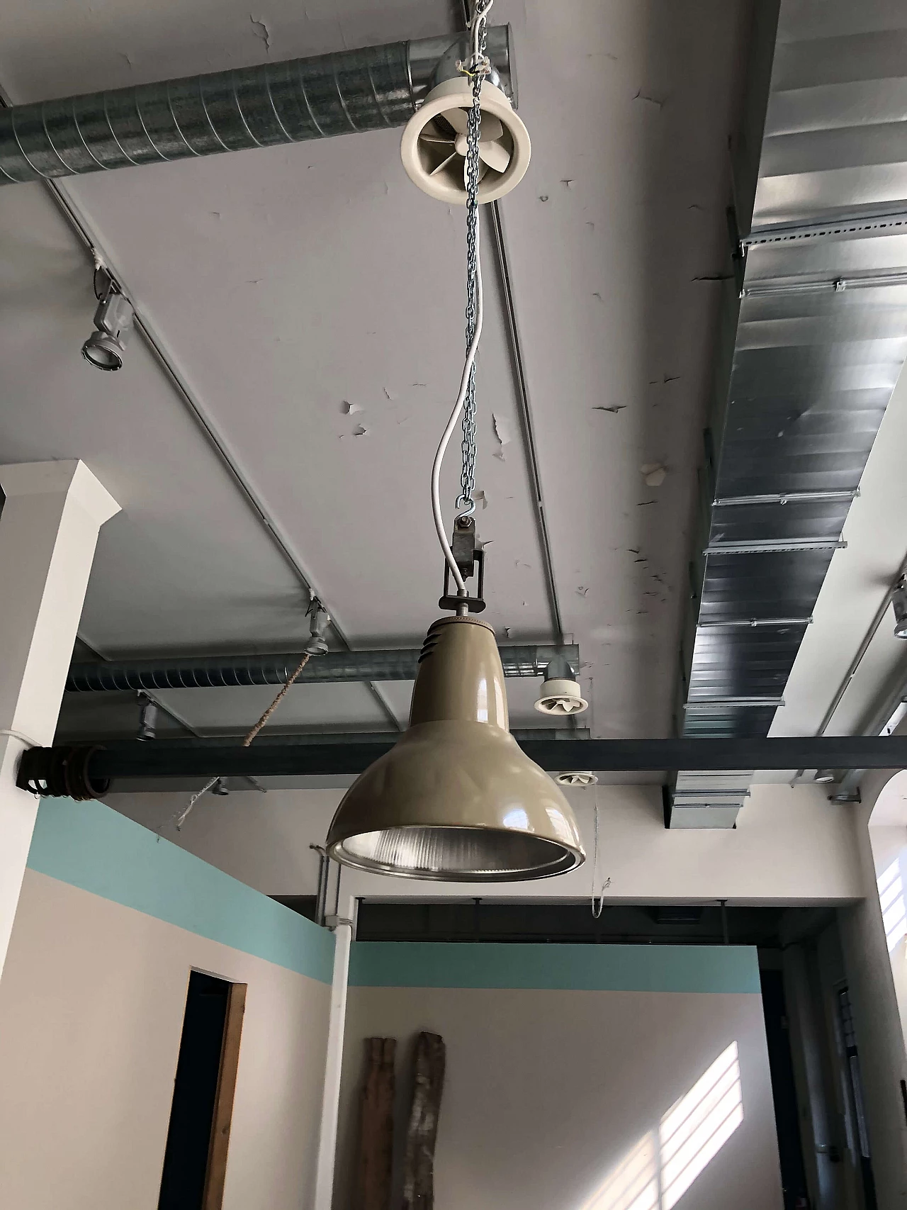 Painted metal industrial ceiling lamp, 1940s 1303803