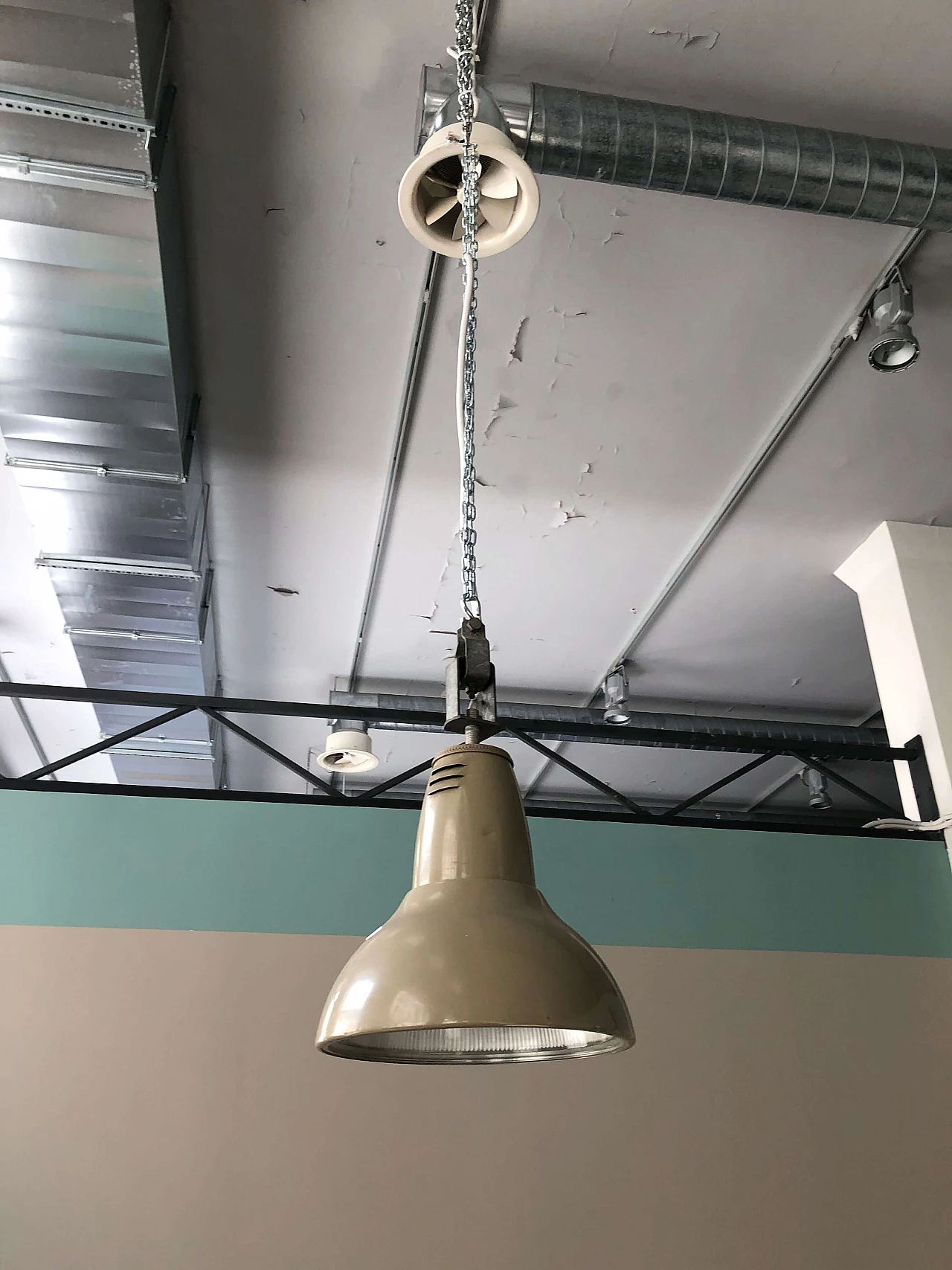 Painted metal industrial ceiling lamp, 1940s 1303806