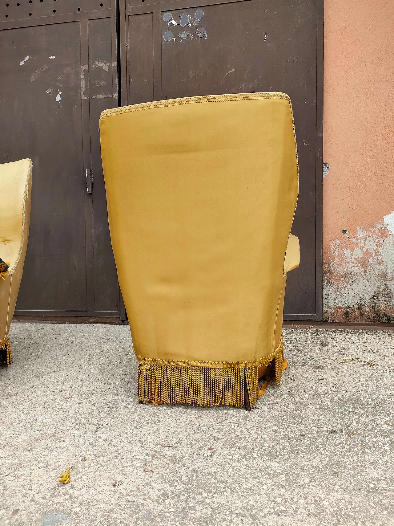 Pair of armchairs attributed to Gio Ponti for Isa Bergamo, 1950s 1304282