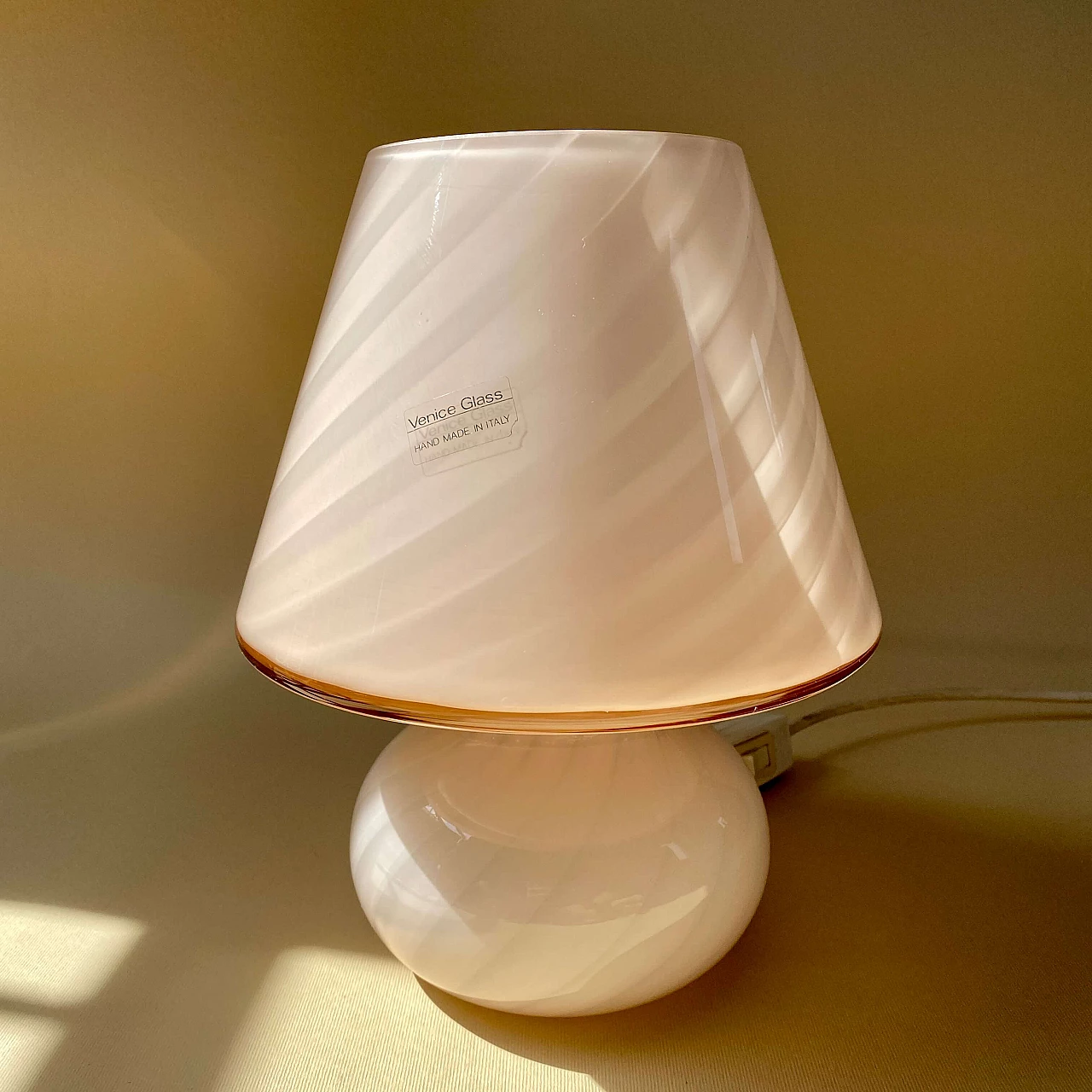 Pink Murano glass mushroom lamp, 1960s 1304910