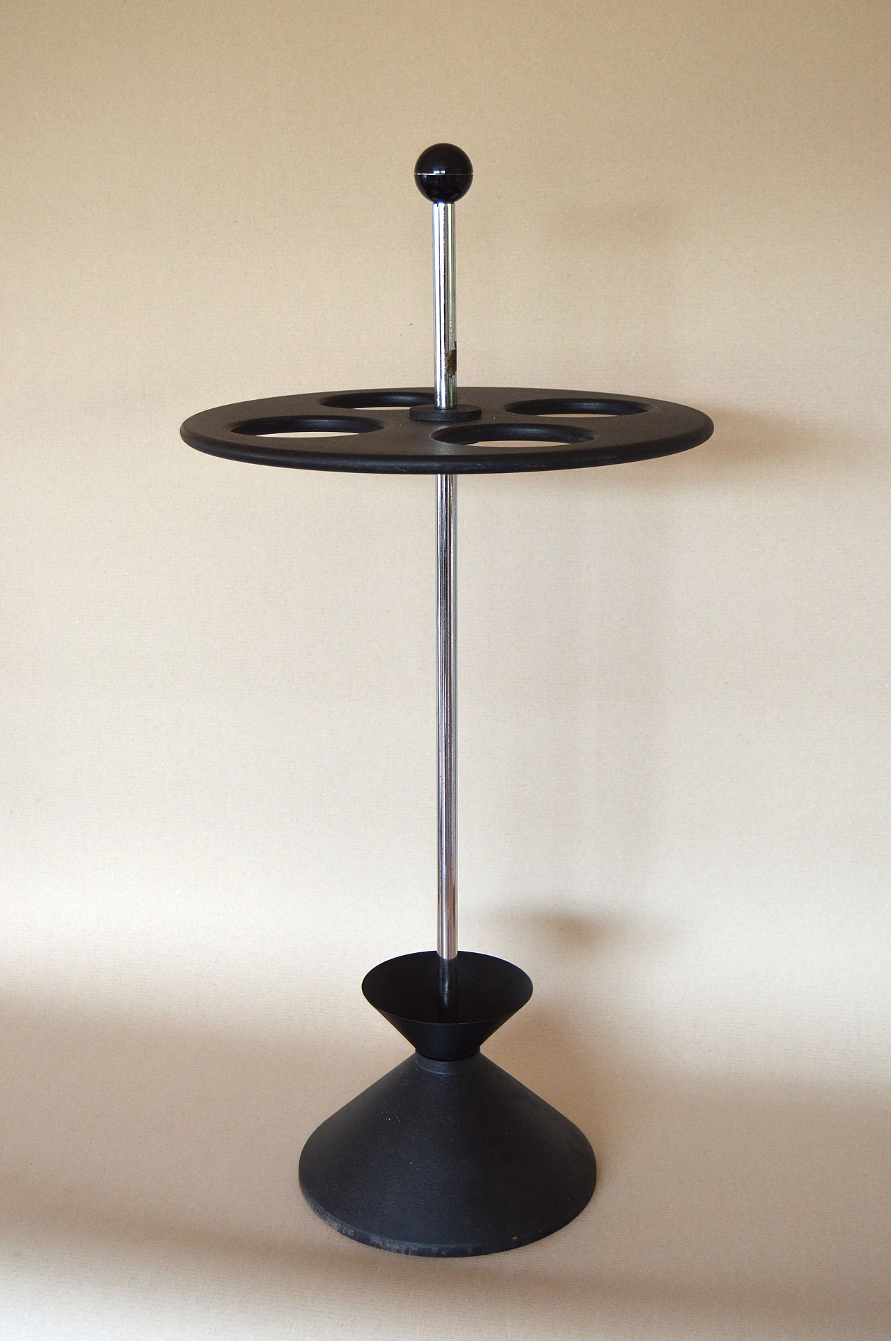 Black umbrella stand by Porada, 80s 1304985