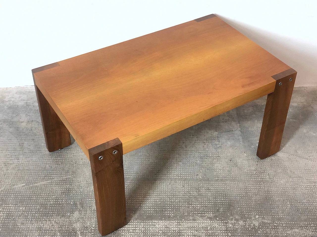 Coffee table in beech and walnut, 1960s 1305201