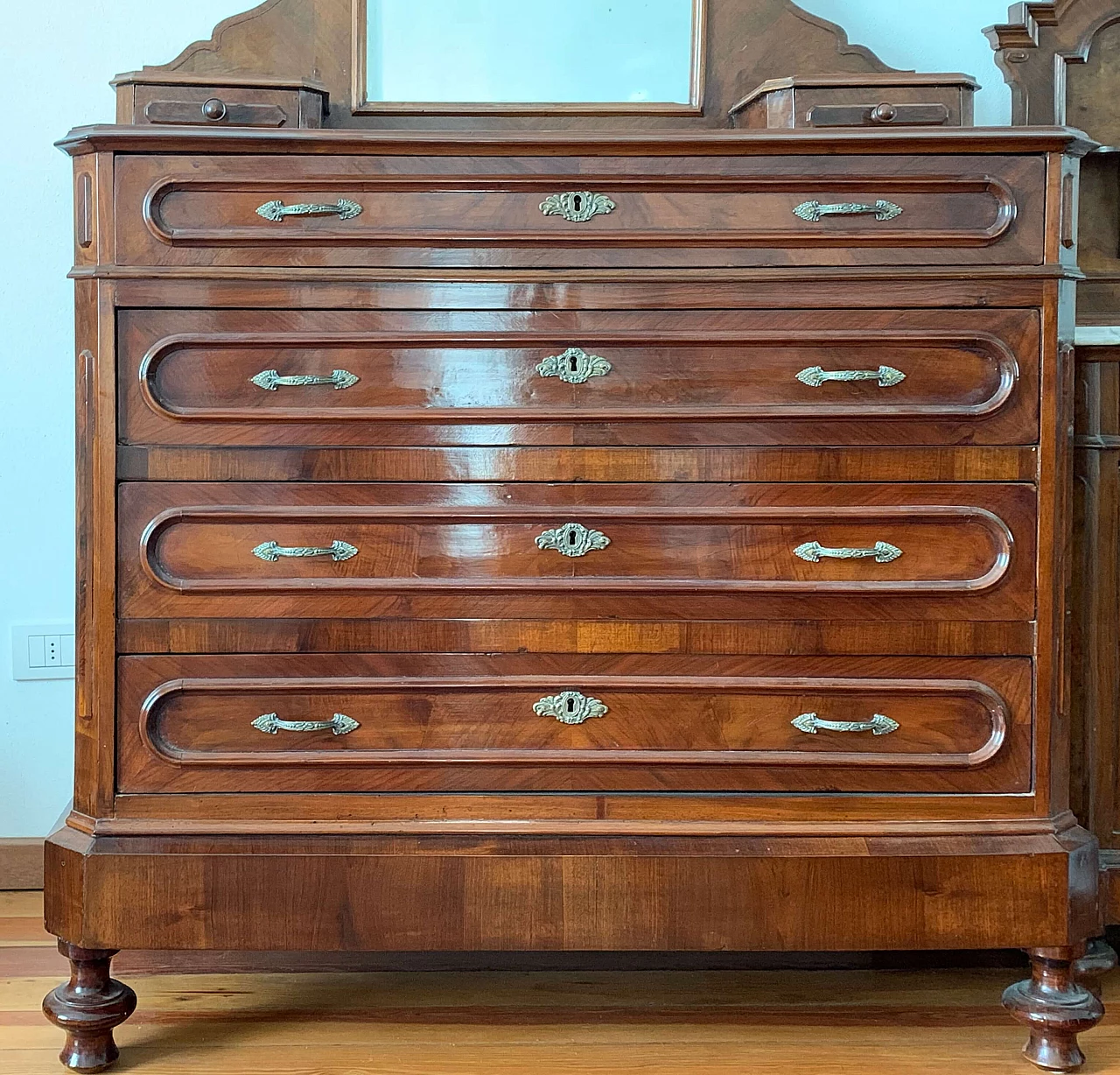 Wooden chest of drawers with mirror, early 20th century 1305342