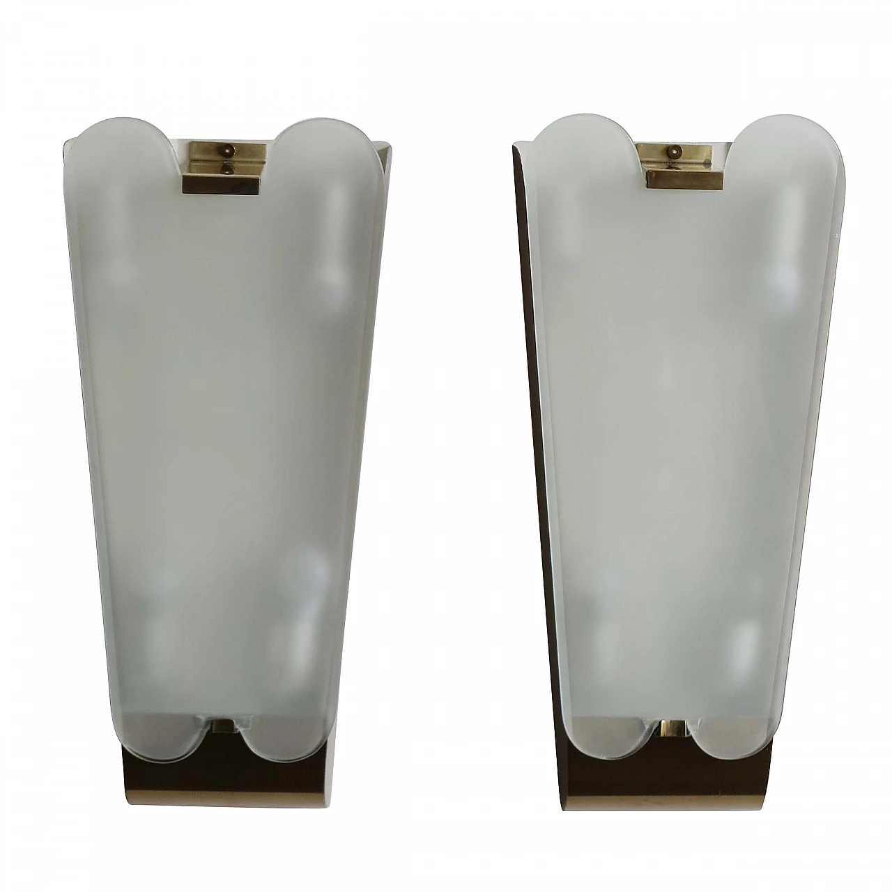 Pair of large brass and glass wall lamps by Fontana Arte, 1940s 1305414