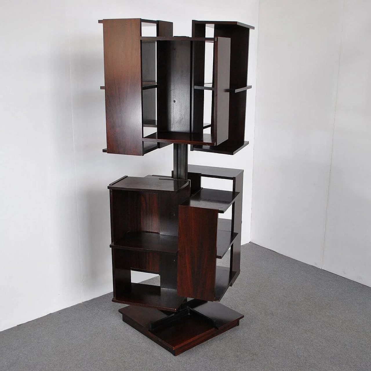 Swivel center bookcase in metal and walnut by Claudio Salocchi for Luigi Sormani, 60s 1305477