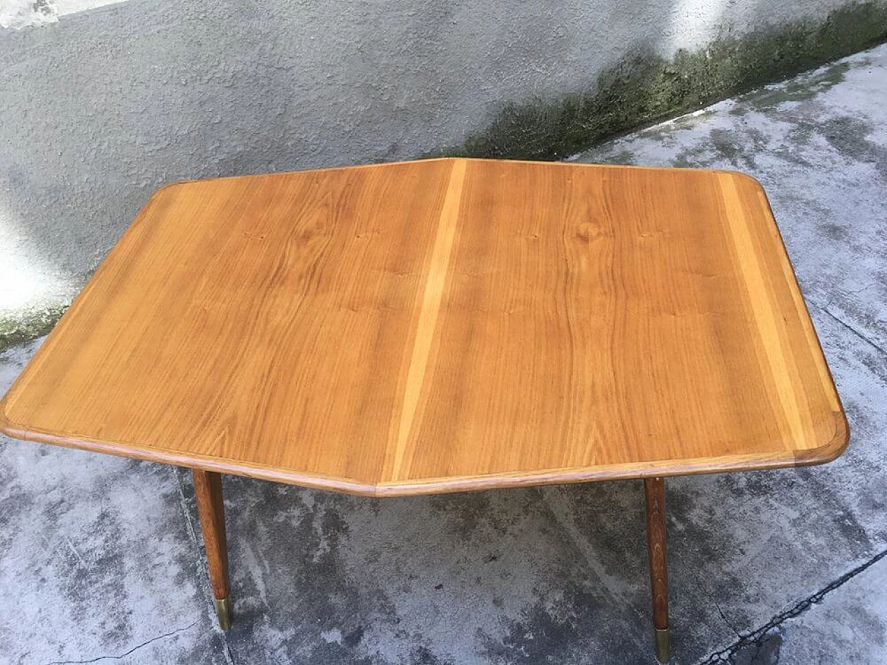 Table in the style of Gio Ponti in ash, walnut and brass, 50s 1305553