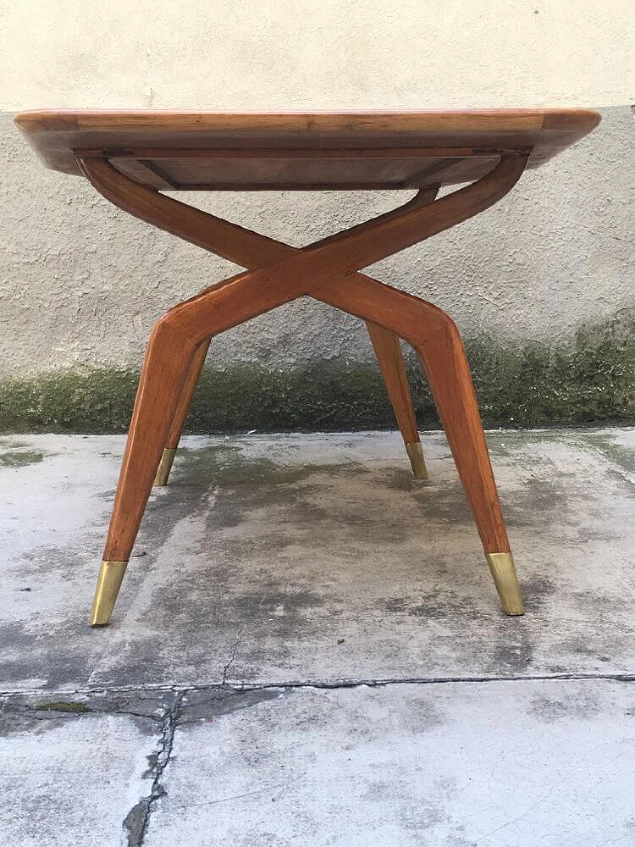 Table in the style of Gio Ponti in ash, walnut and brass, 50s 1305554