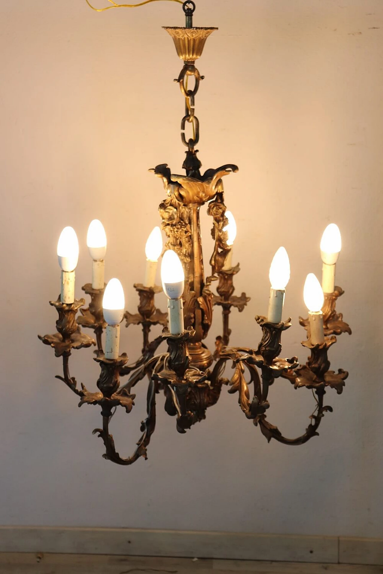 Nine-light bronze chandelier, early 20th century 1305644