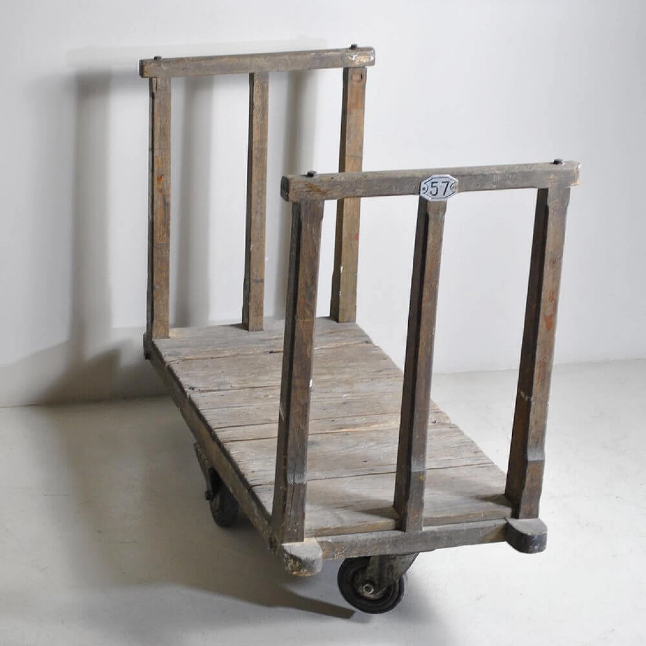 Industrial trolley in wood, 30s 1306208