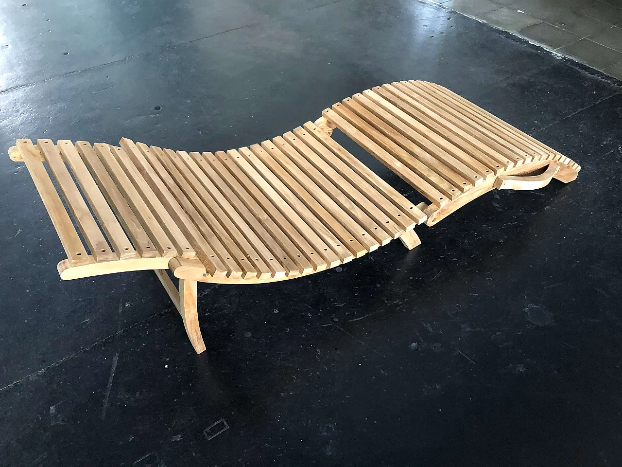 Chaise longue pieghevole in legno di Pols Potten 1306627