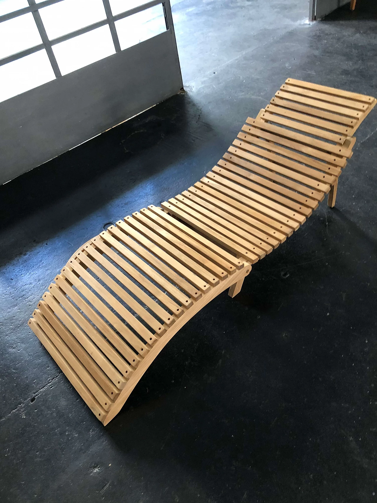 Folding wooden chaise longue 1306628