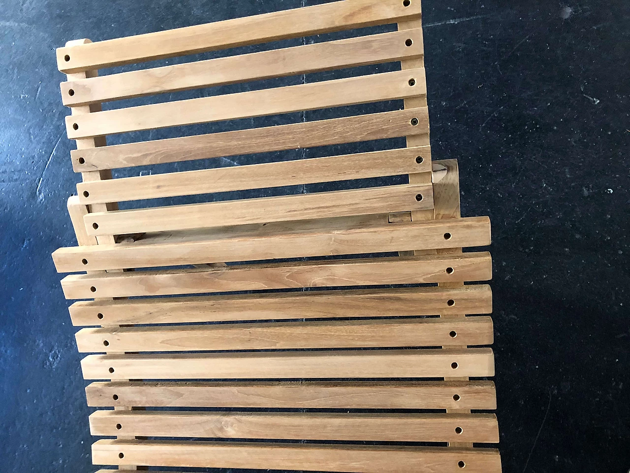 Folding wooden chaise longue 1306631