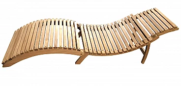 Folding wooden chaise longue