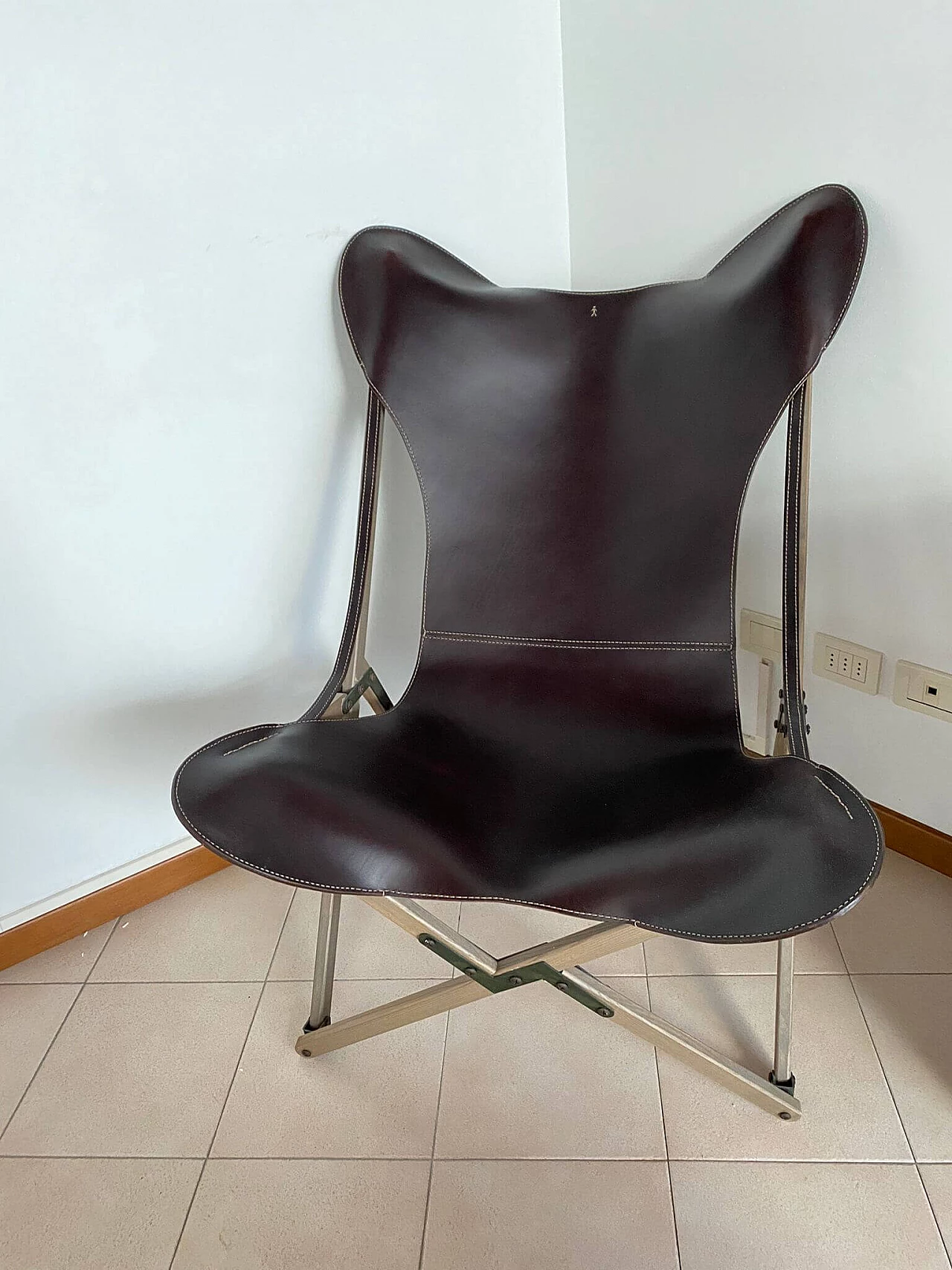 Poltrona tripolina Milady in cuoio di Henry Beguelin 1306882