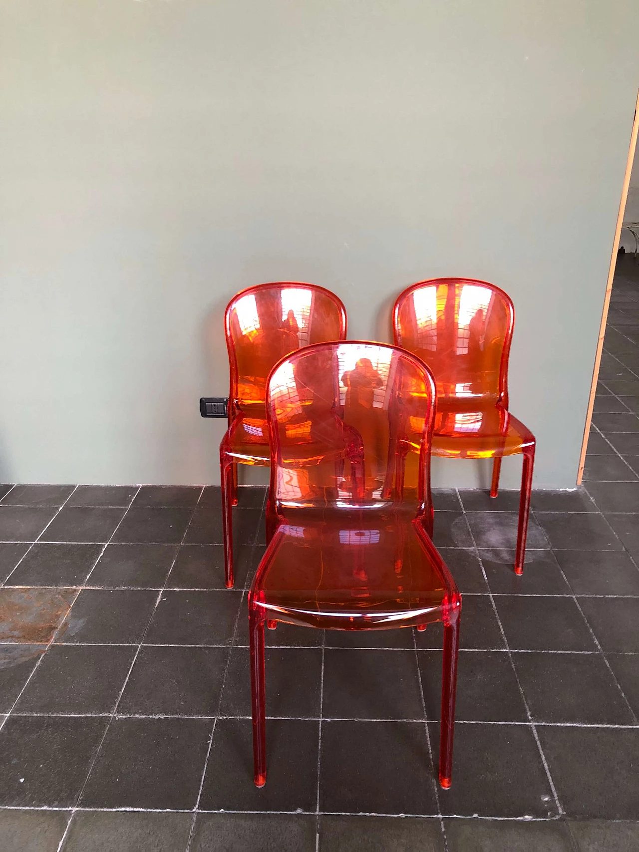 3 Stackable acrylic chairs 1307462