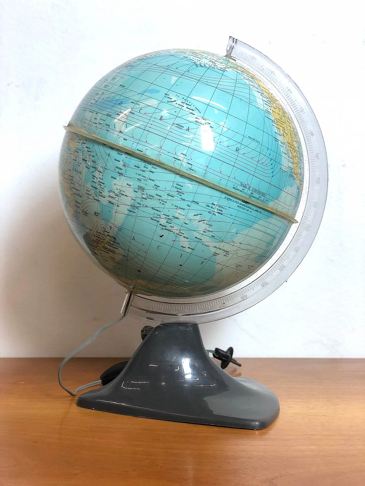 Globe by G.D.P., 1965 1307506