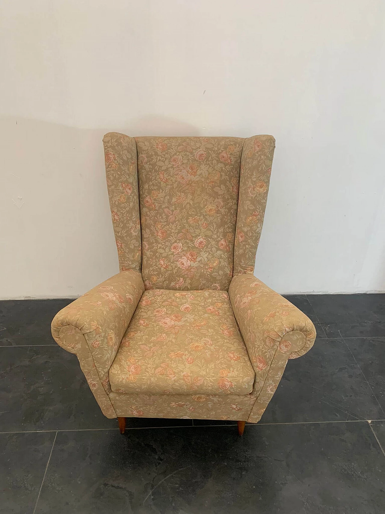 Armchair with floral fabric, 1950s 1308347