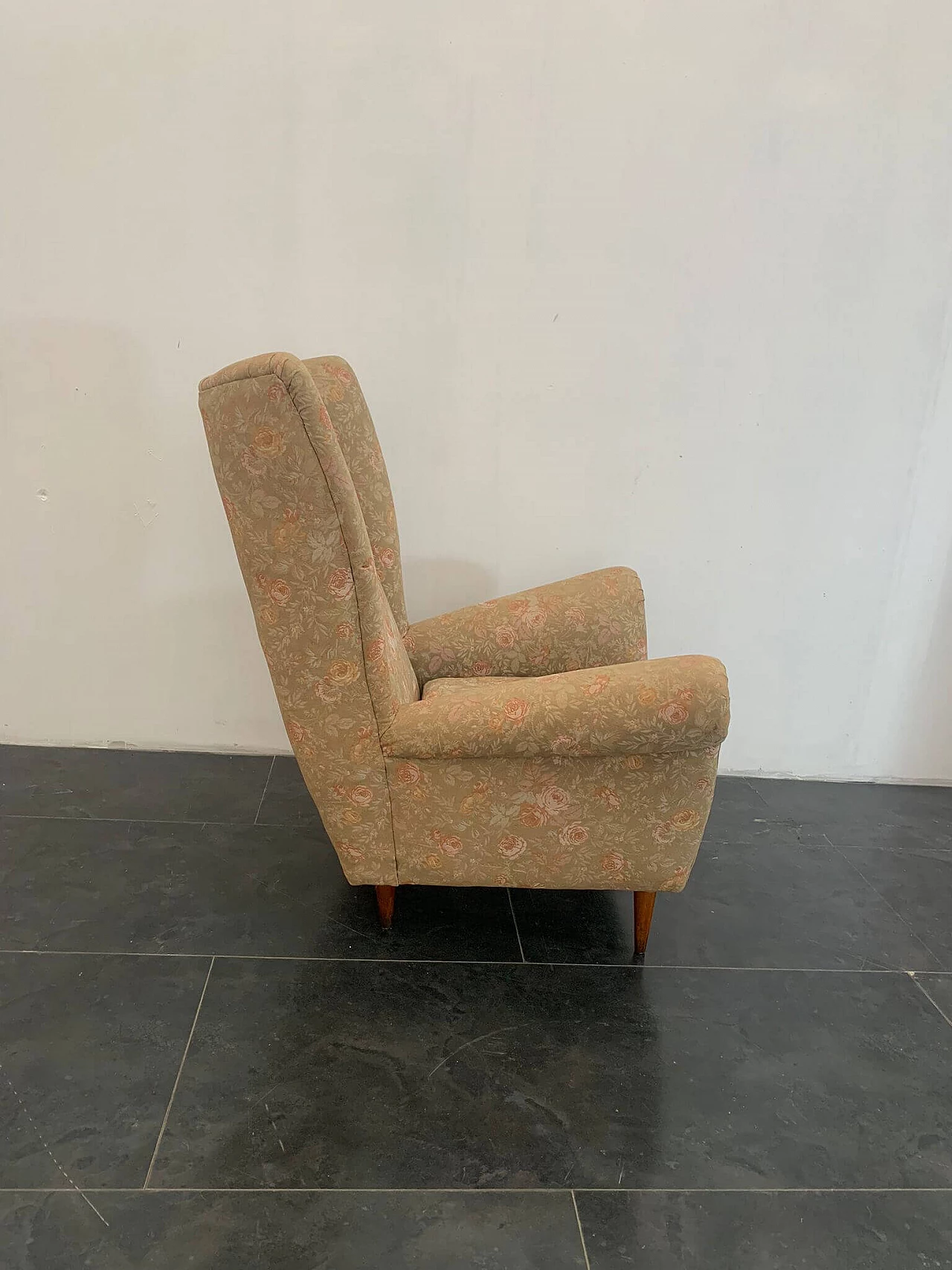 Armchair with floral fabric, 1950s 1308349