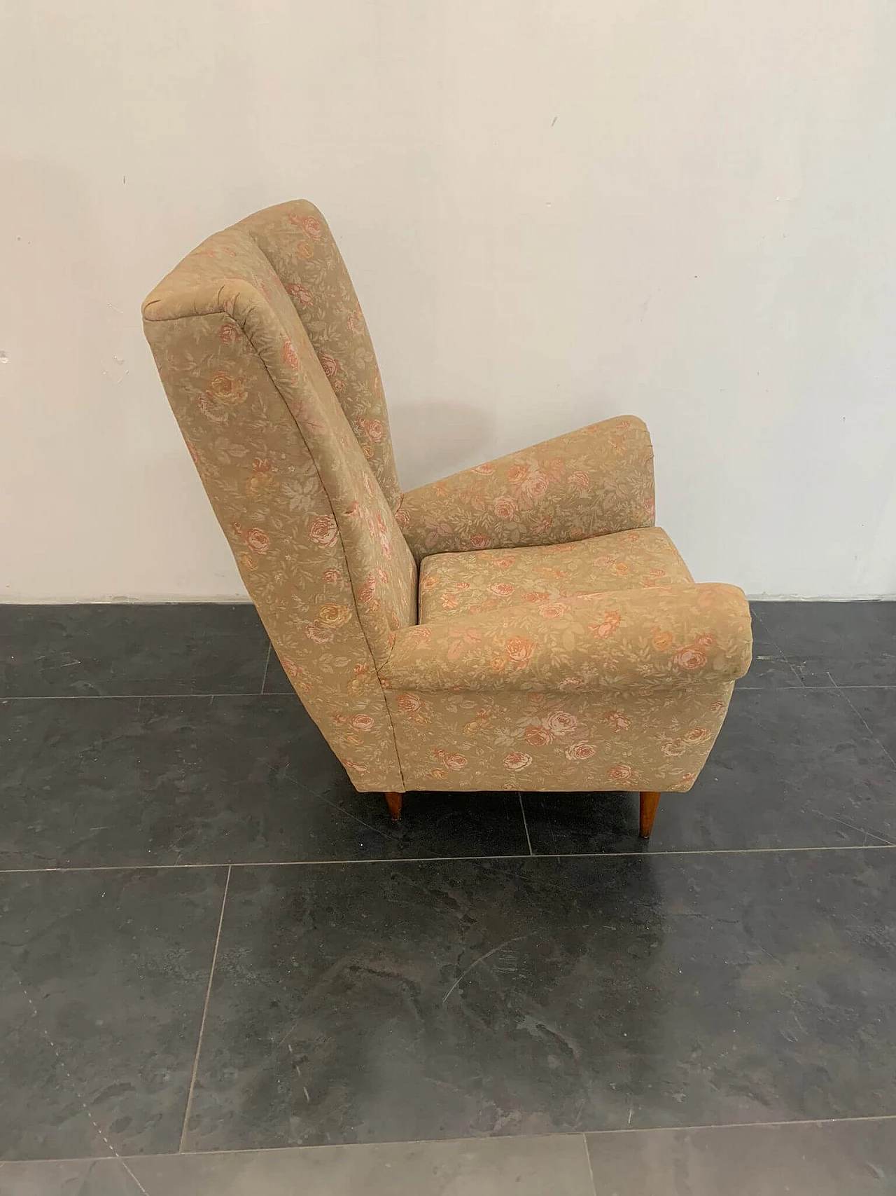 Armchair with floral fabric, 1950s 1308350