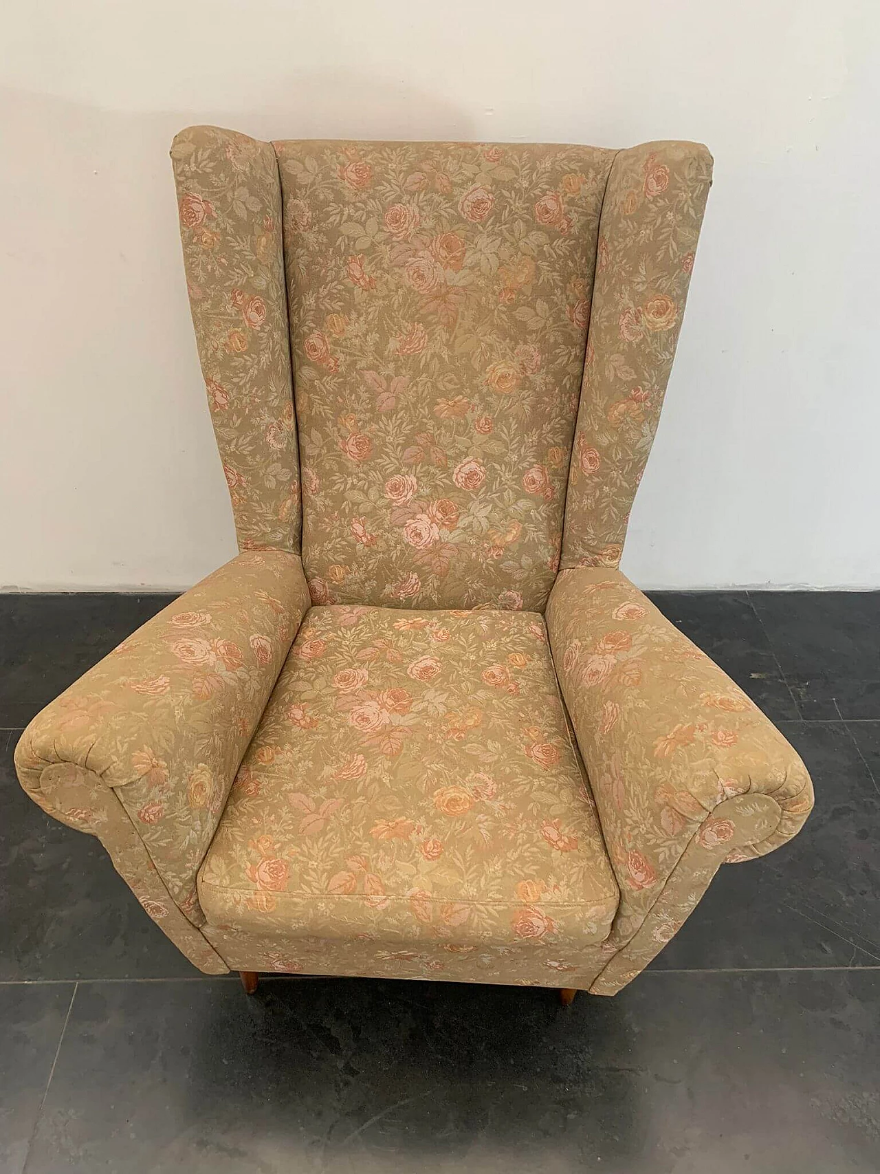 Armchair with floral fabric, 1950s 1308352