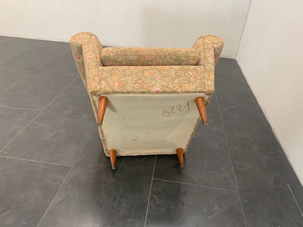 Armchair with floral fabric, 1950s 1308354