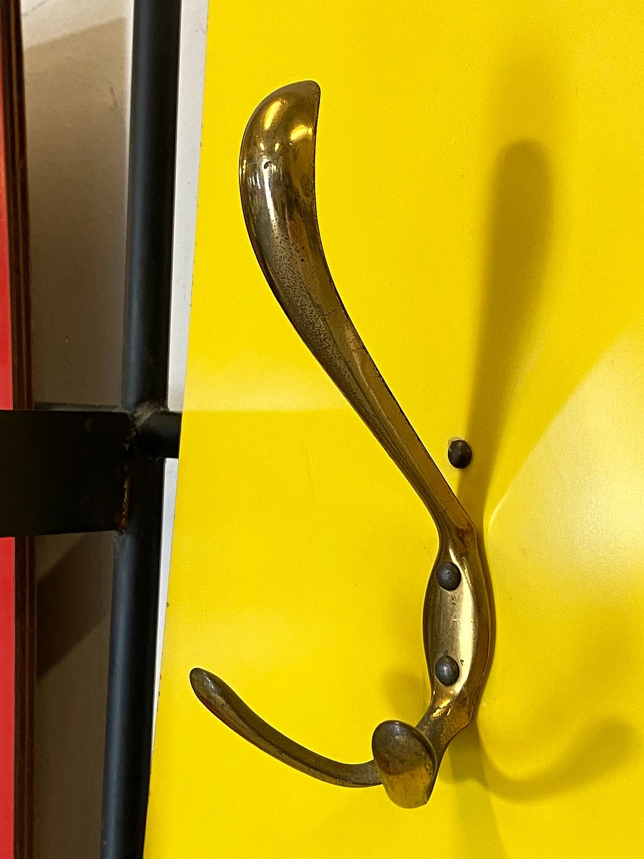 Appendiabiti da ingresso colorato con specchio, anni '60 1308527