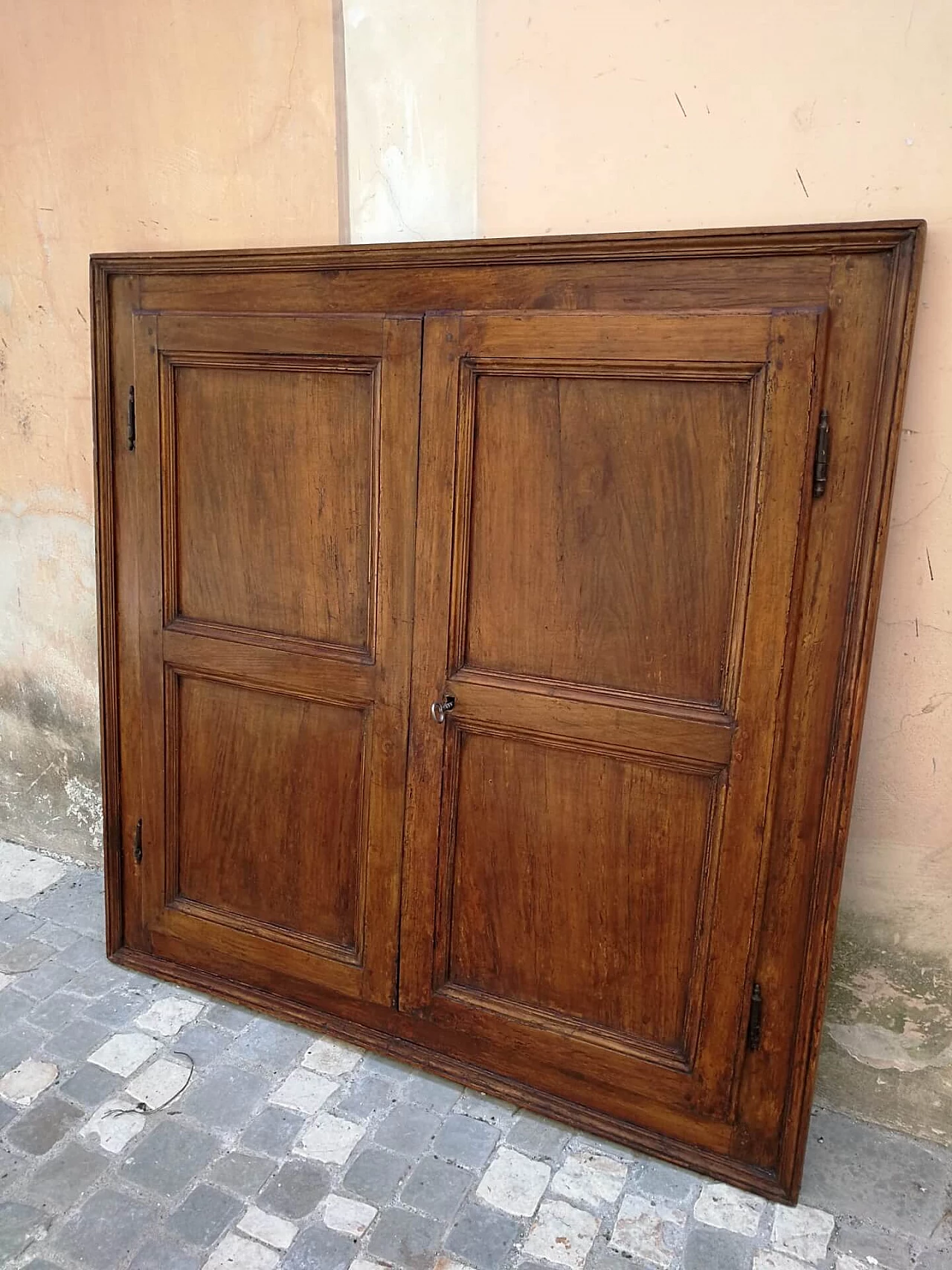 Wall cabinet with two doors, Umbria, late 17th century 1310057