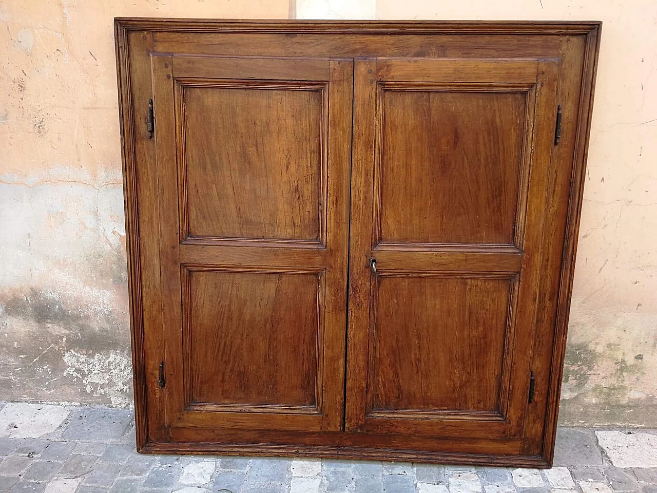 Wall cabinet with two doors, Umbria, late 17th century 1310059