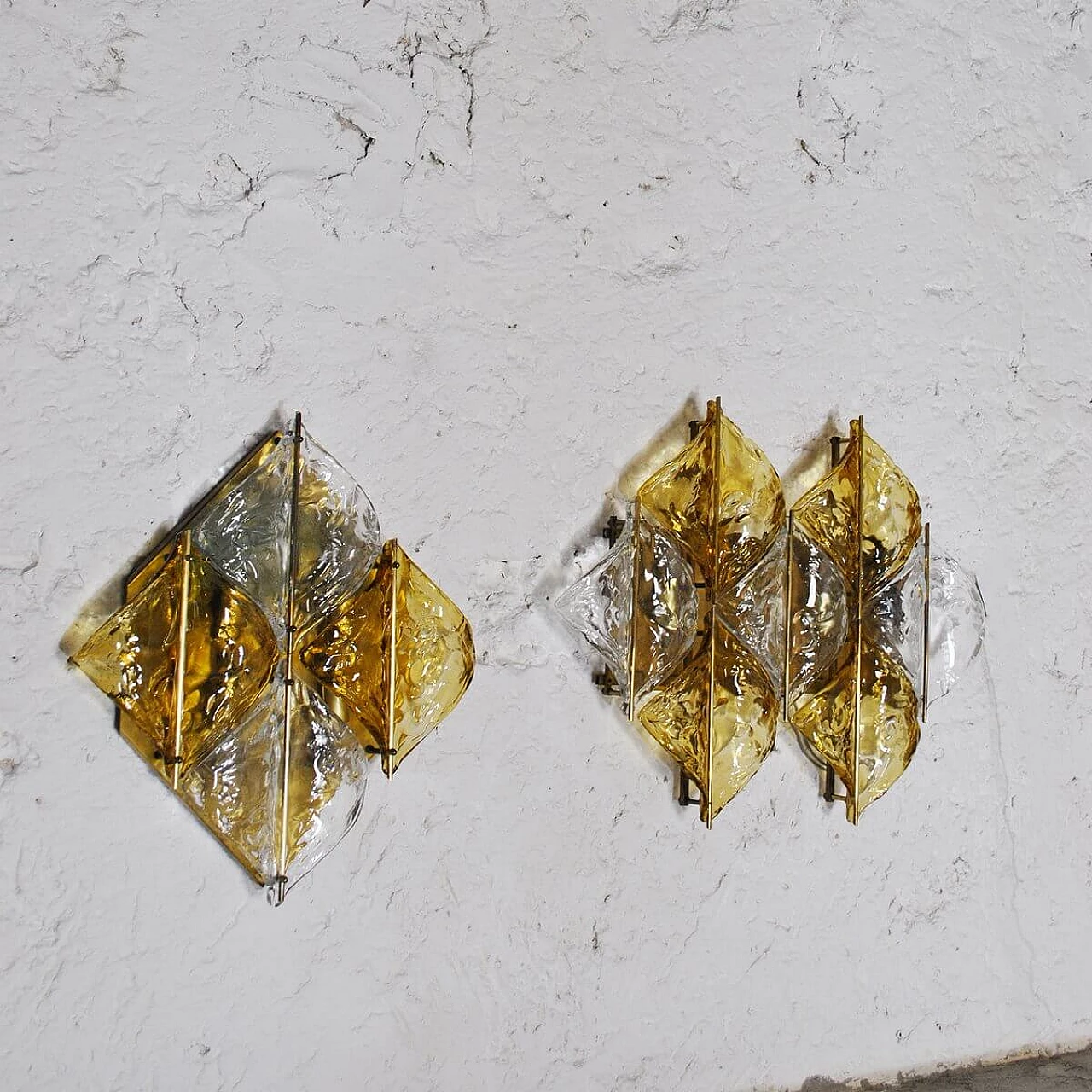 Pair of wall lamps in amber Murano glass and brass by Mazzega, 60s 1310293