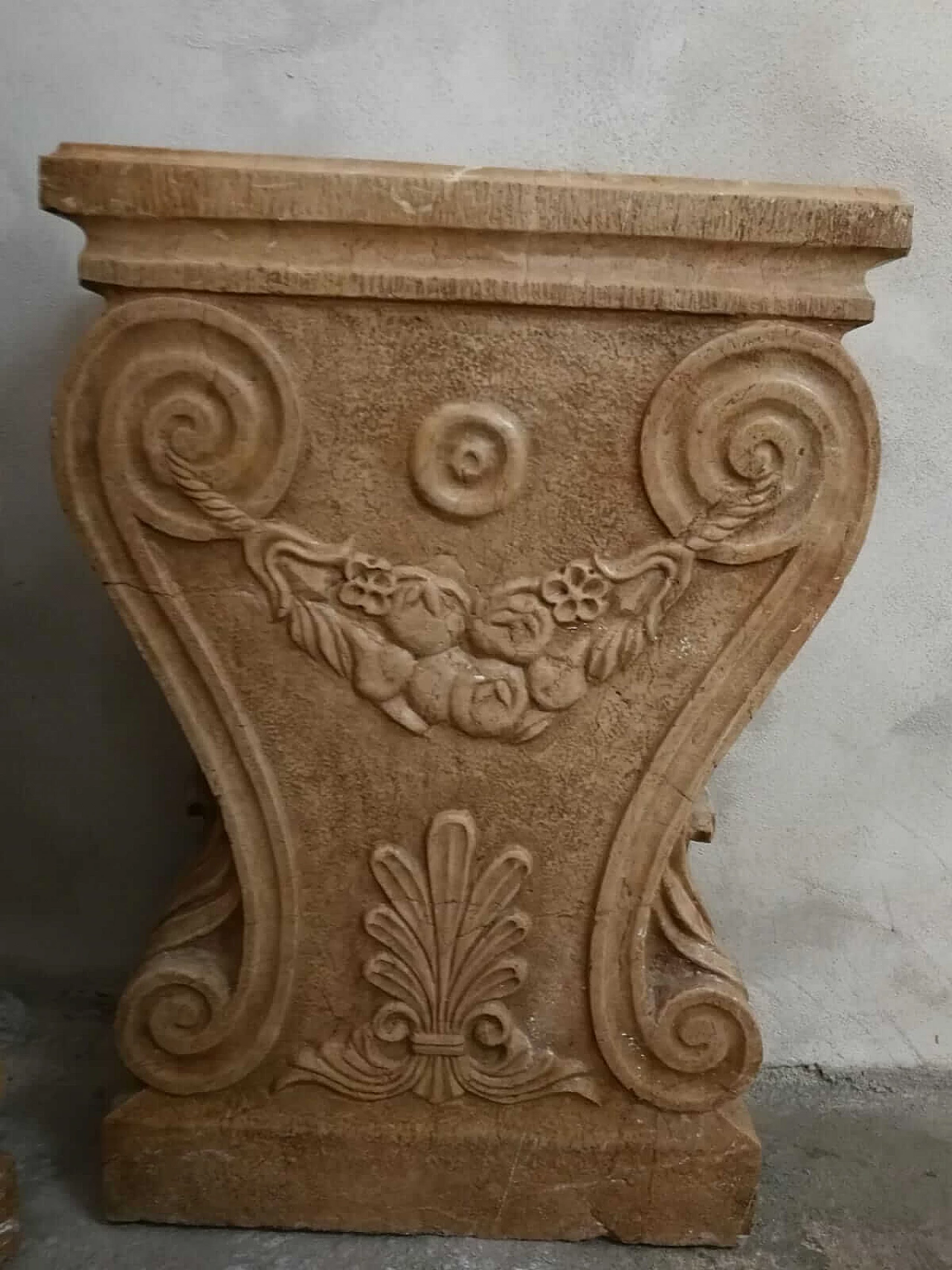 2 Basi per tavolo in marmo rosso di Verona, inizio '900 1310473