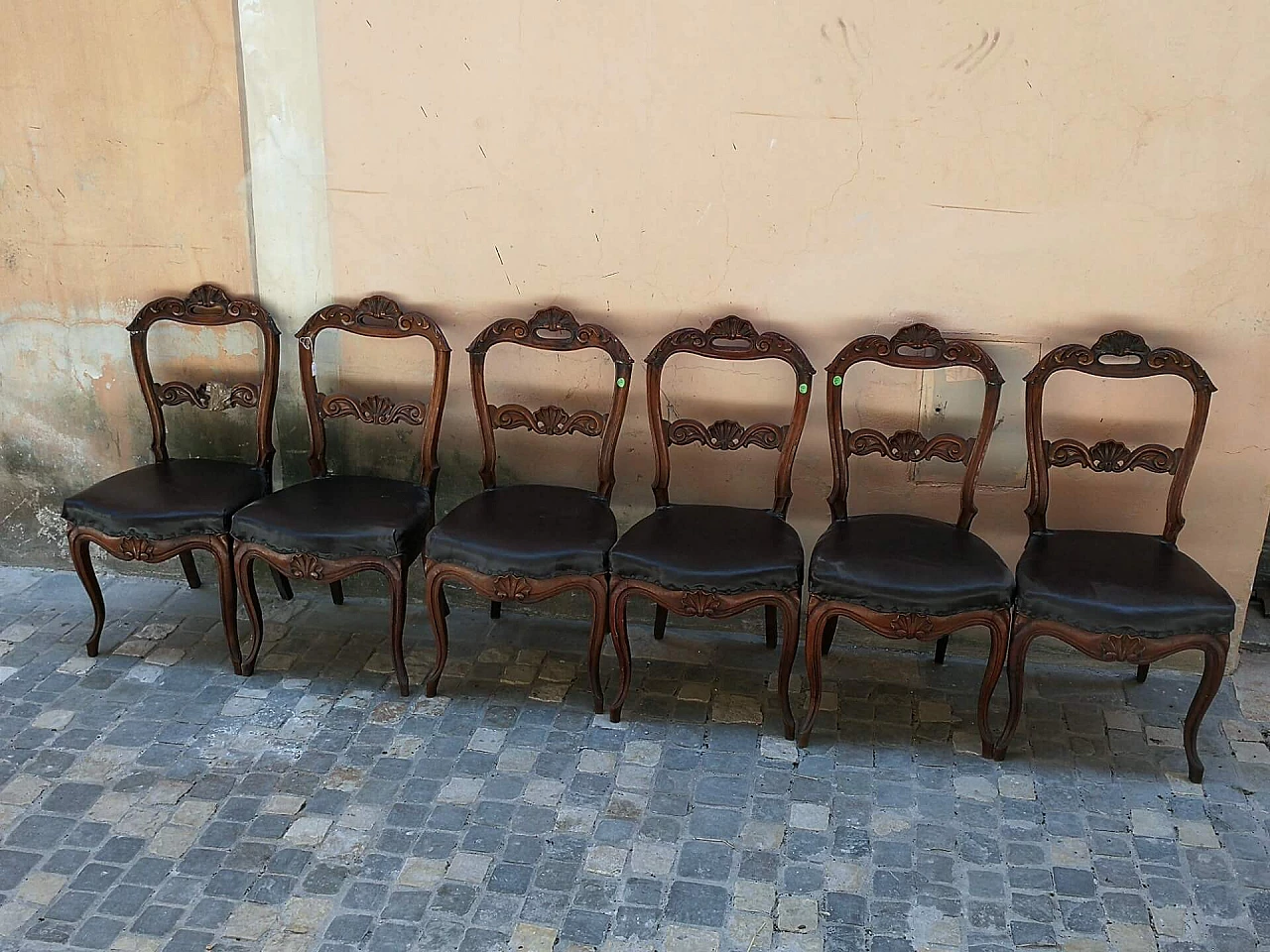 6 Louis XVI walnut chairs with leather covers, Veneto, late 18th century 1310493
