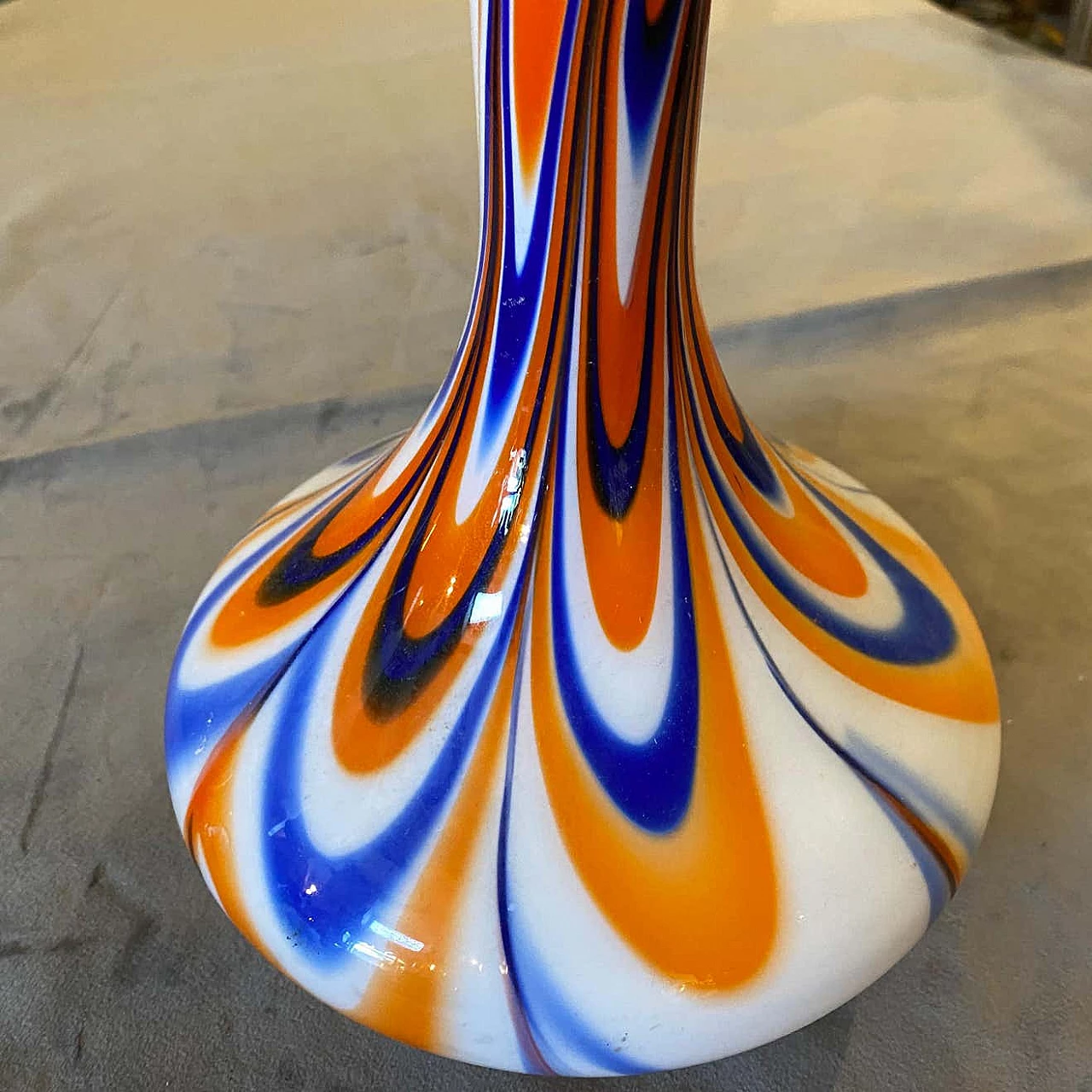 Vaso in vetro opalino arancione e blu di Carlo Moretti, anni '70 1310753