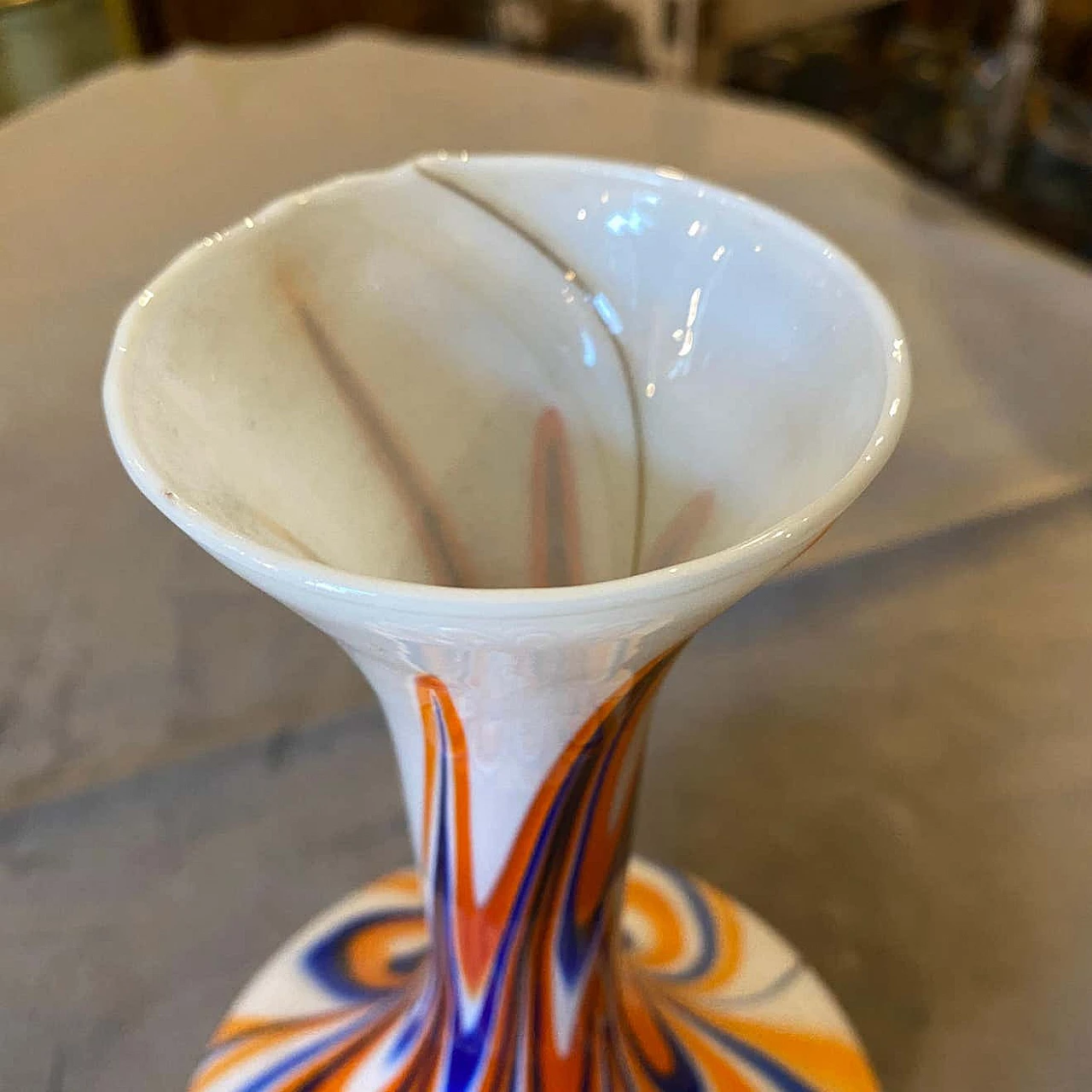 Vaso in vetro opalino arancione e blu di Carlo Moretti, anni '70 1310755