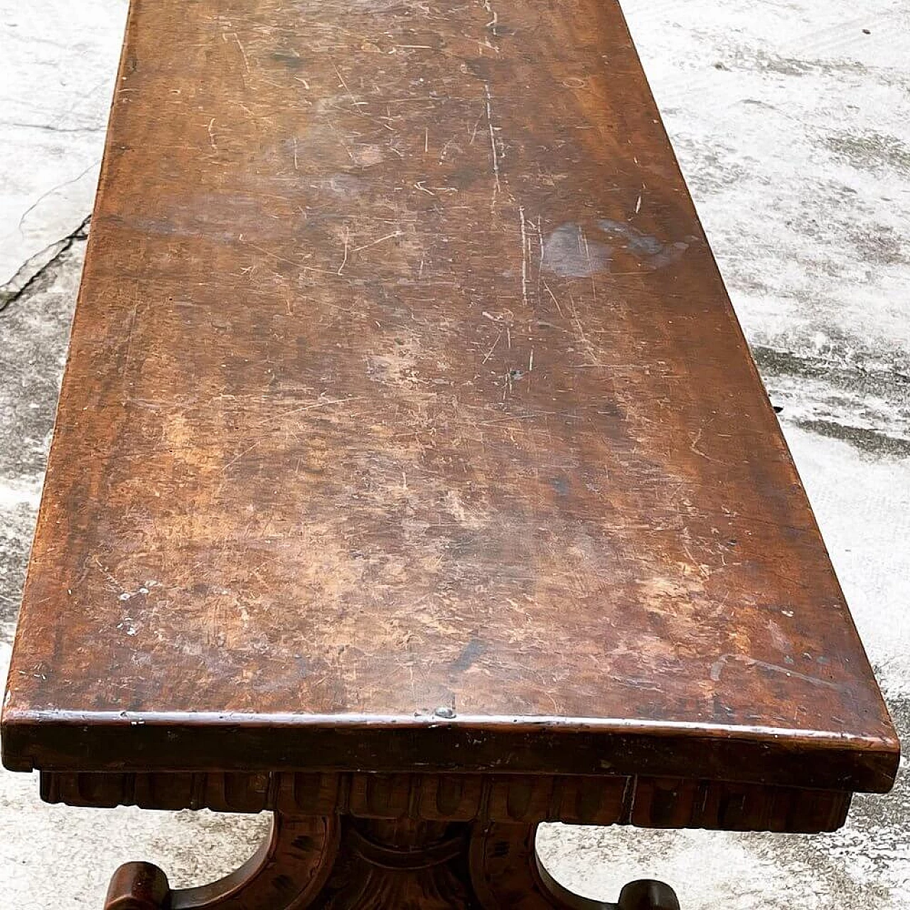 Monastery table in solid walnut, 18th century 1311057