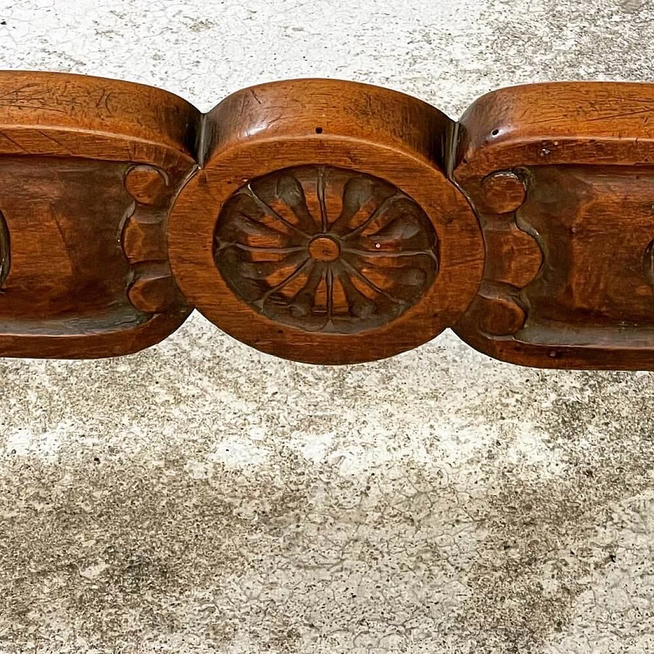 Monastery table in solid walnut, 18th century 1311061