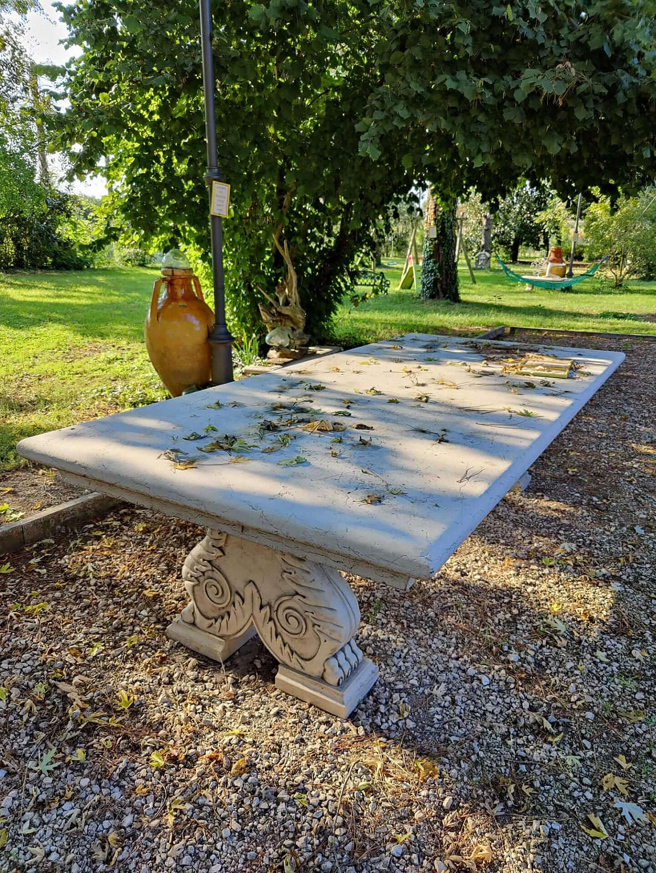 Table in Biancone of Asiago marble, 19th century 1311071