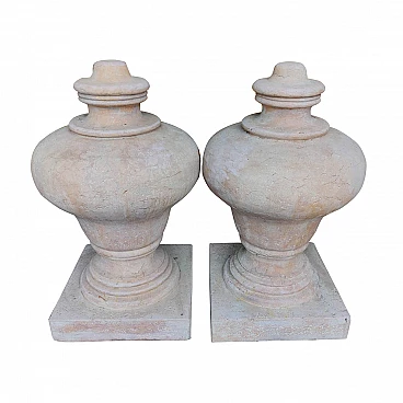 Coppia di capitelli in marmo Rosso Verona, '800