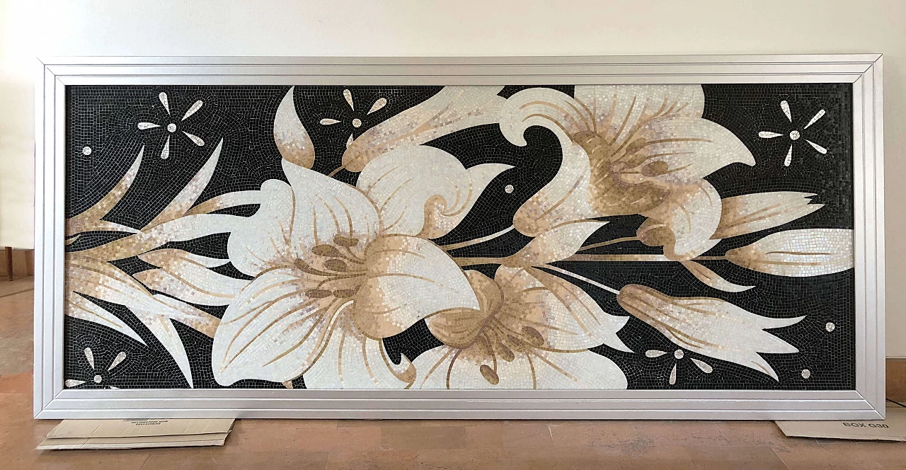 Mosaico floreale in vetro, marmo e madreperla 1311755