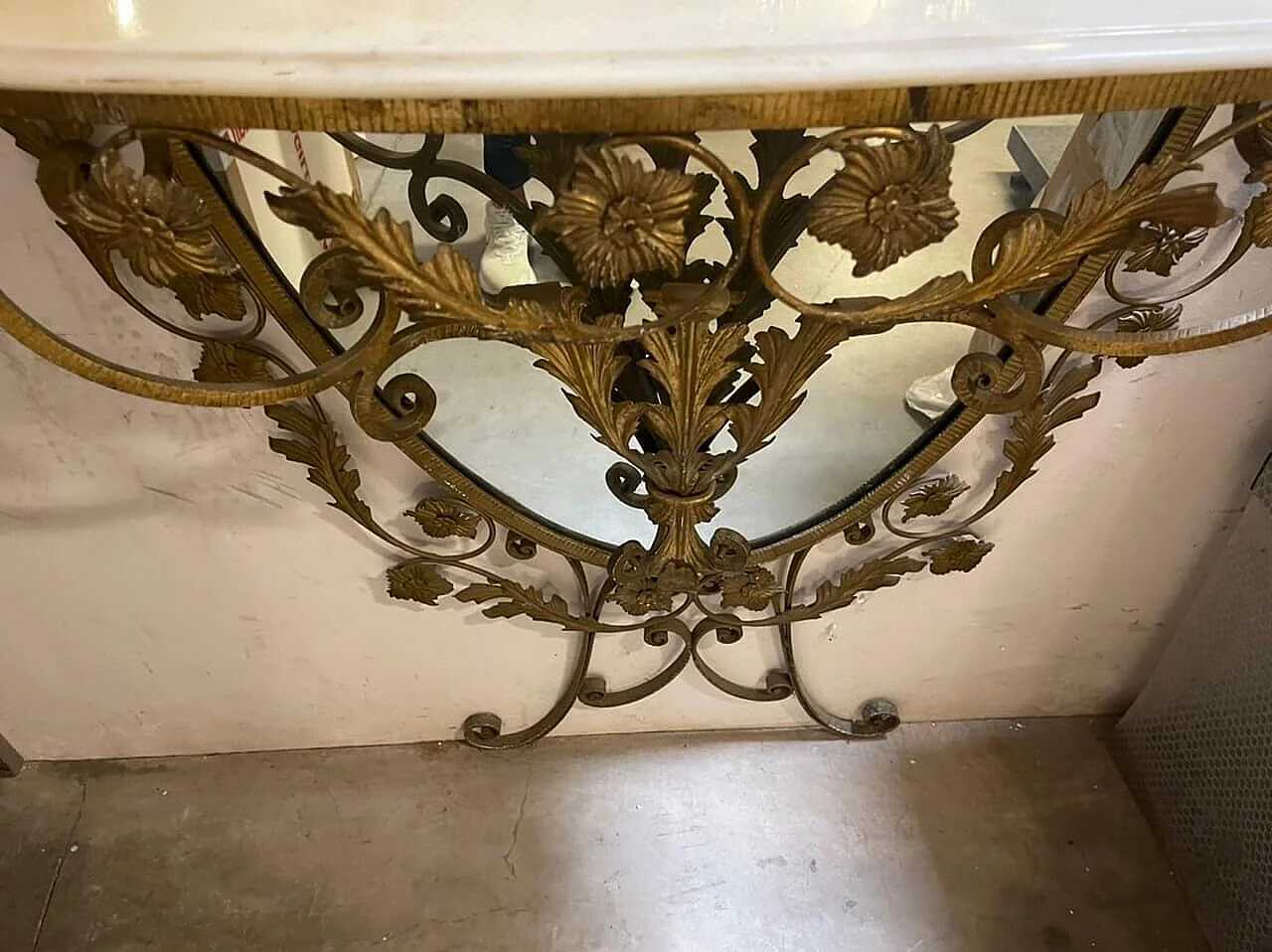 Specchio dorato con tavolino in marmo, anni 40 1312213