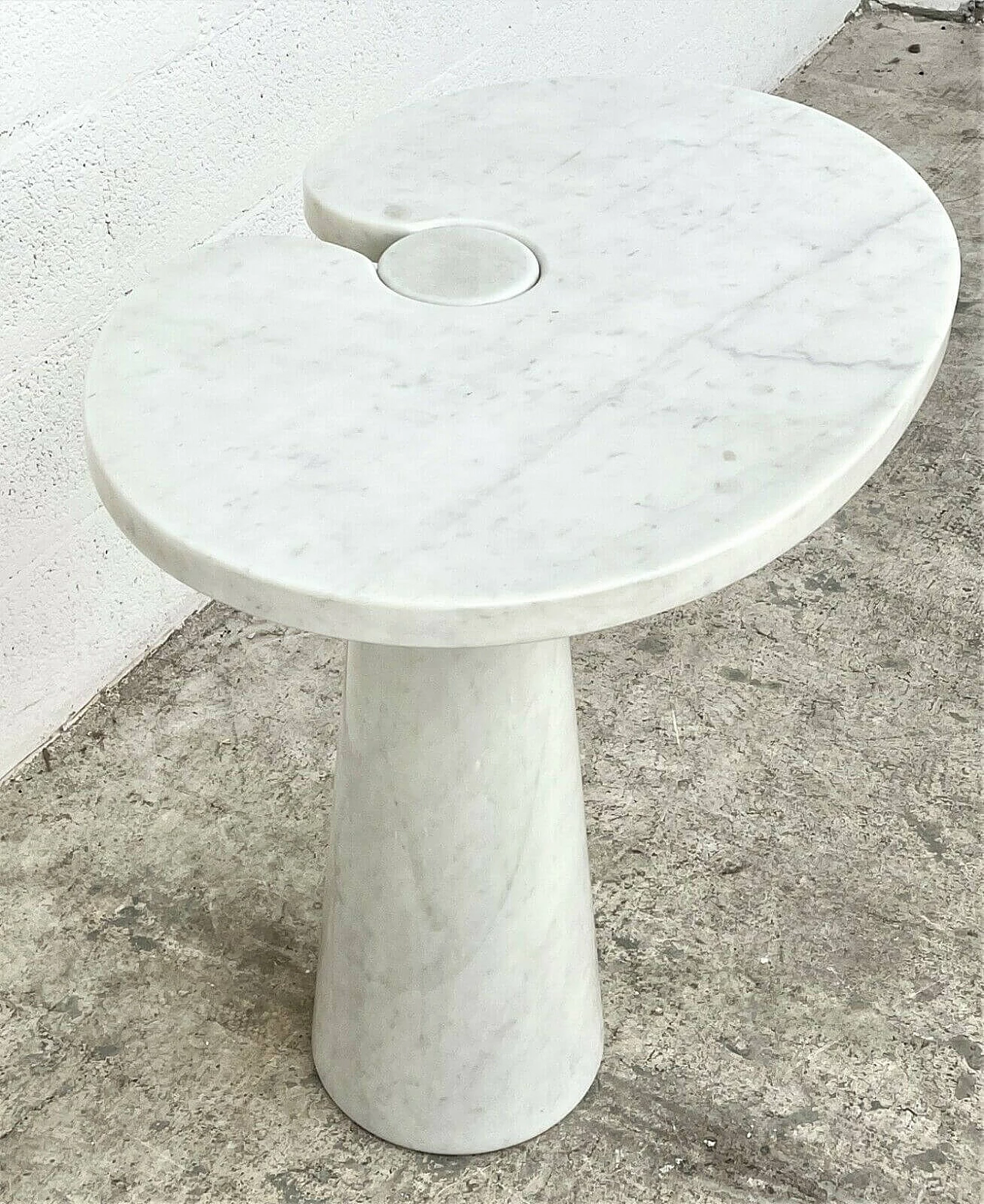 Eros side table in Carrara marble by Angelo Mangiarotti for Skipper, 70s 1312376