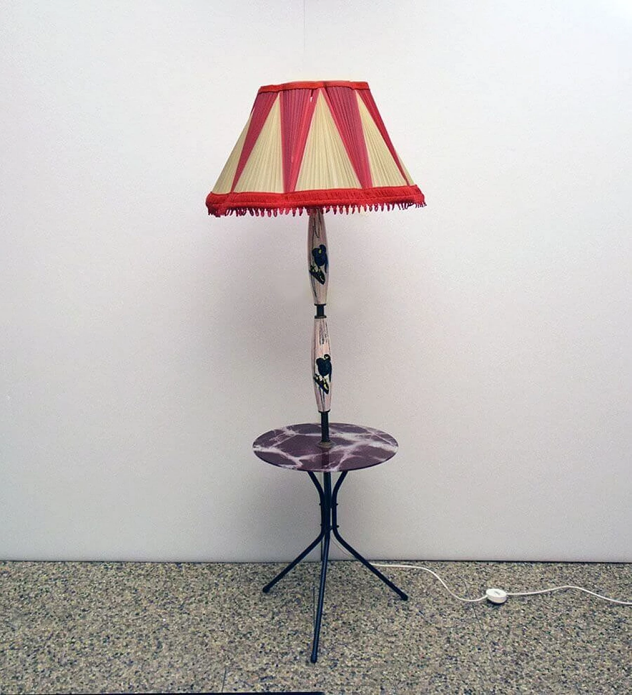 Lampada da terra in ceramica, metallo verniciato, ottone e piano in vetro, anni '50 1312619