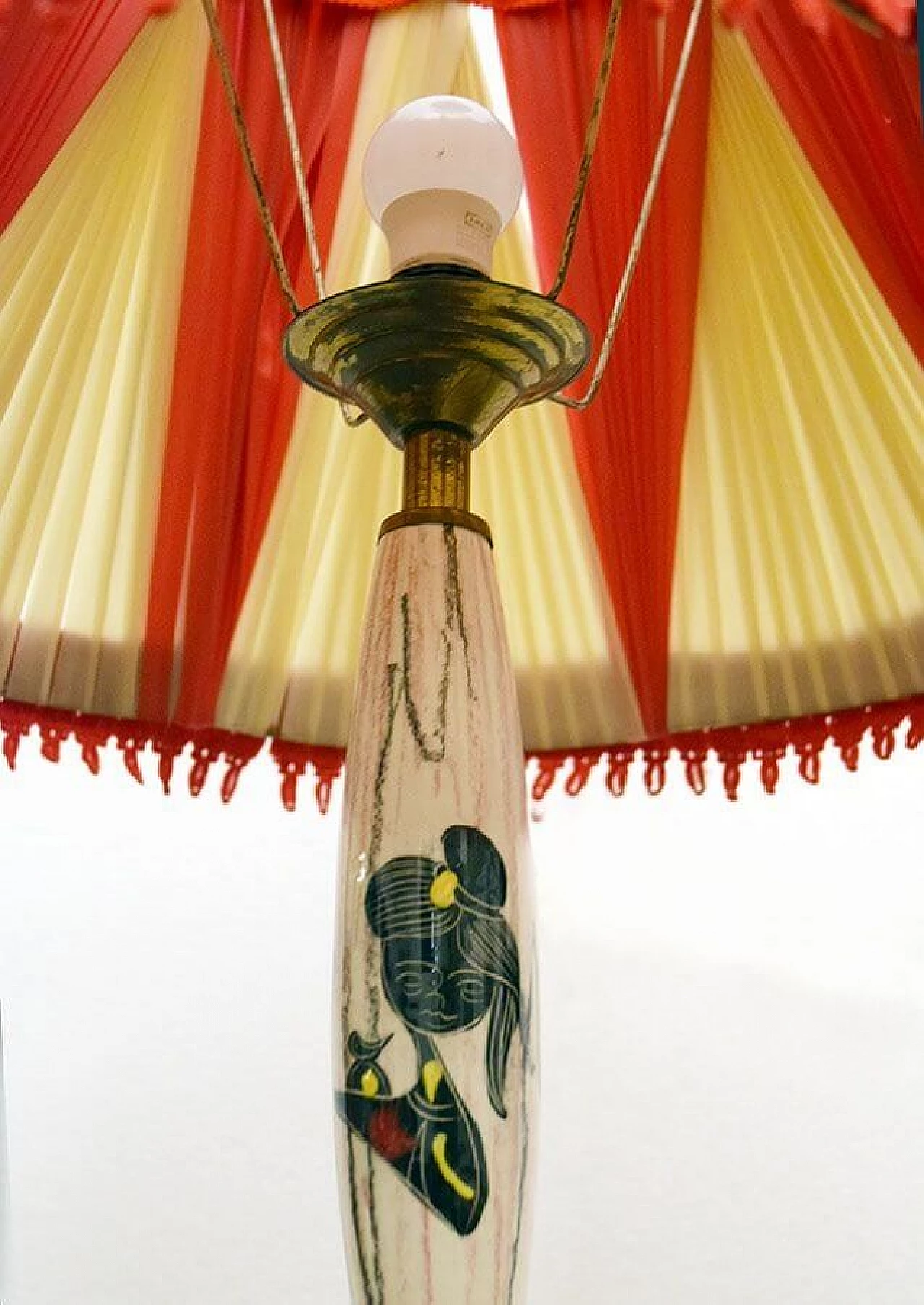 Floor lamp in ceramic, painted metal, brass and glass top, 50s 1312623