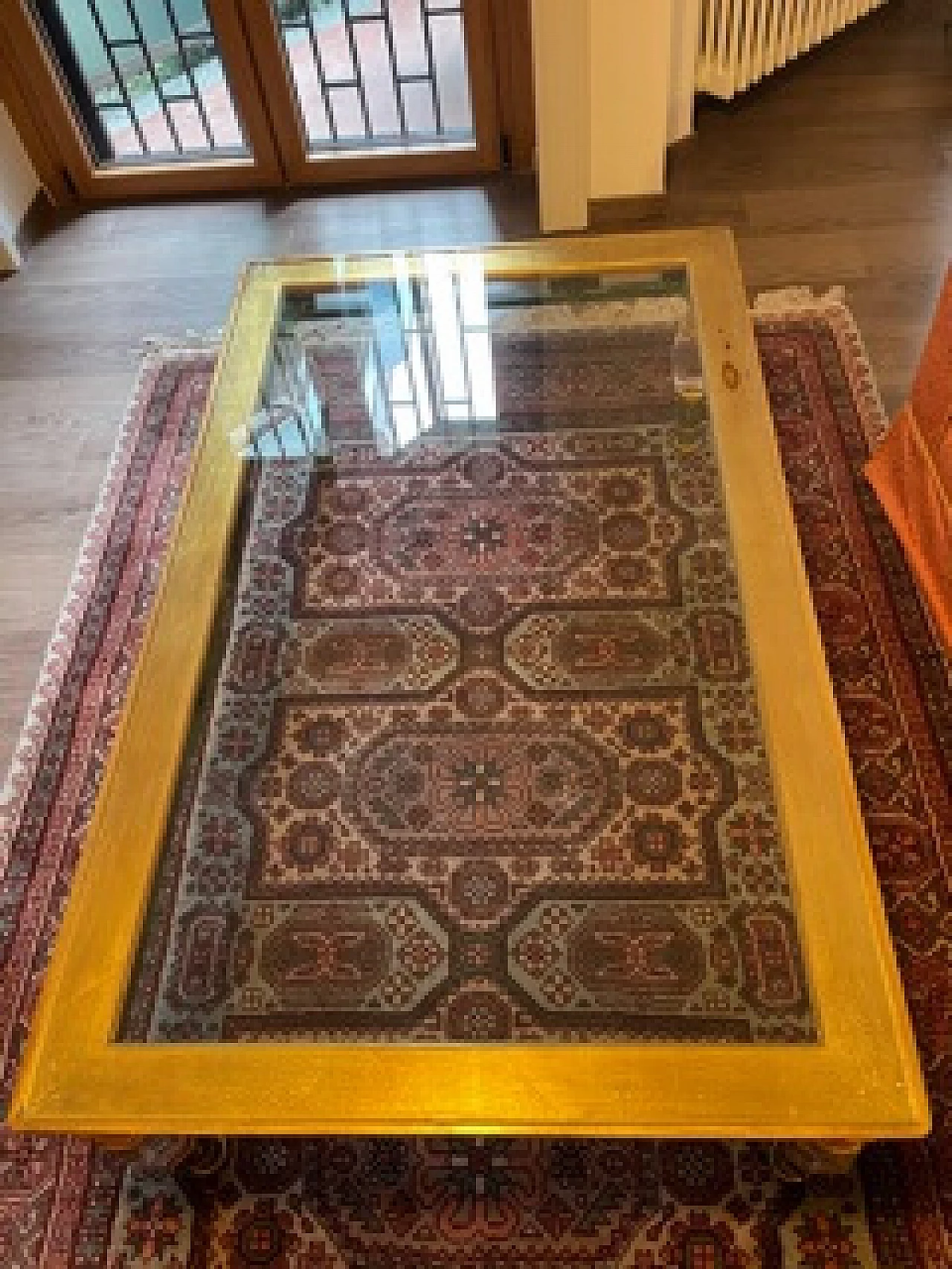 Tavolo da salotto in vetro in stile Liberty, anni '80 1322703