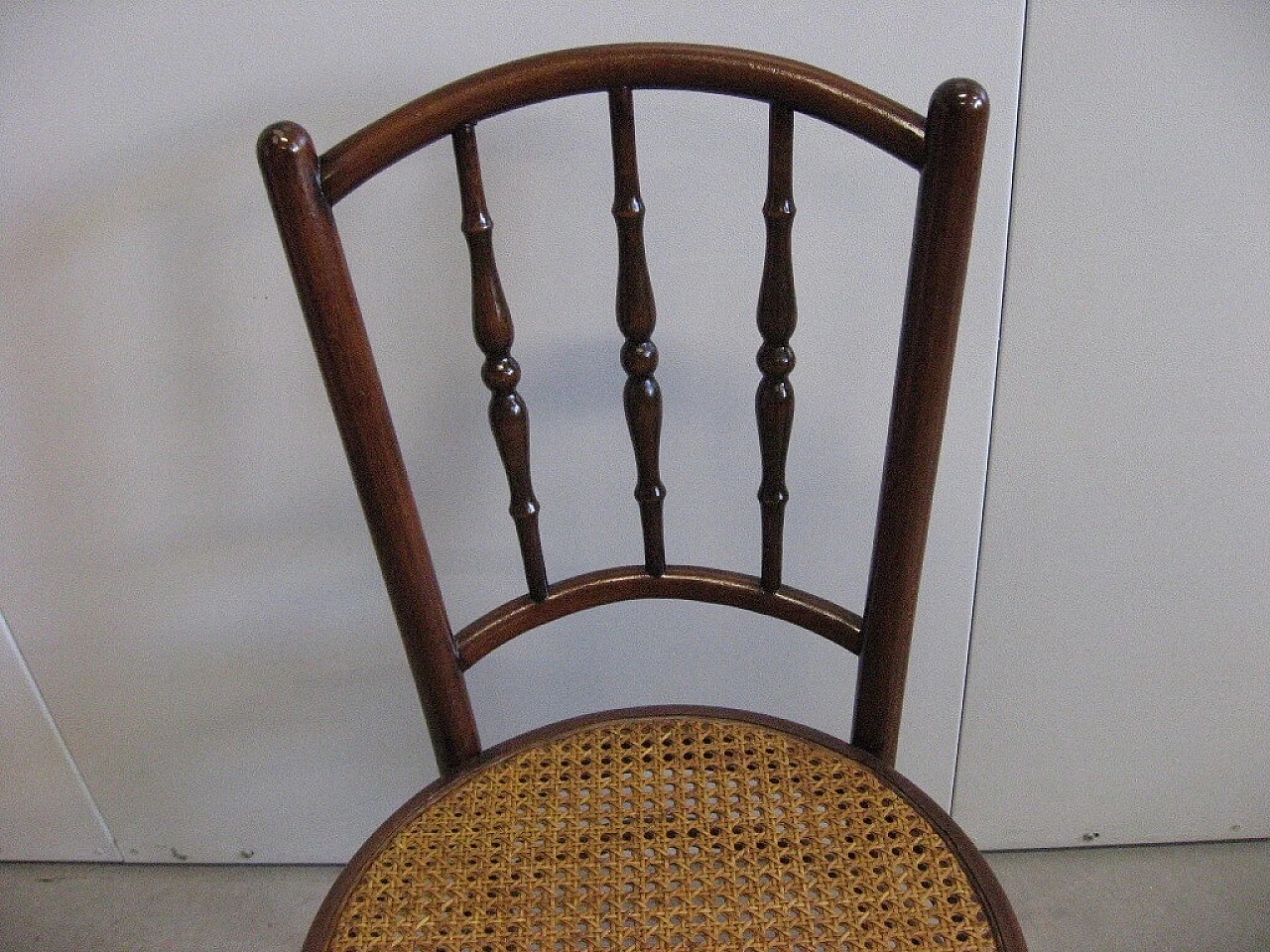Series of 4 chairs marked with the brand J & J Kohn Wien Austria, beginning 20th century 1324142