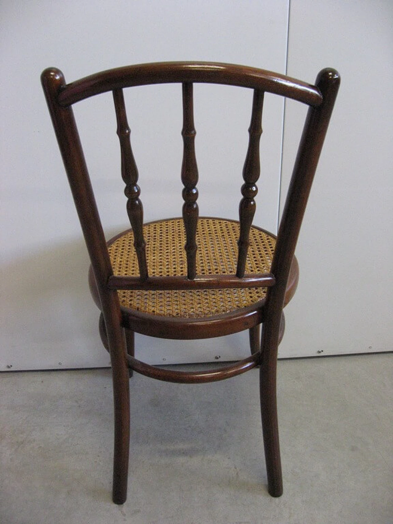 Series of 4 chairs marked with the brand J & J Kohn Wien Austria, beginning 20th century 1324144