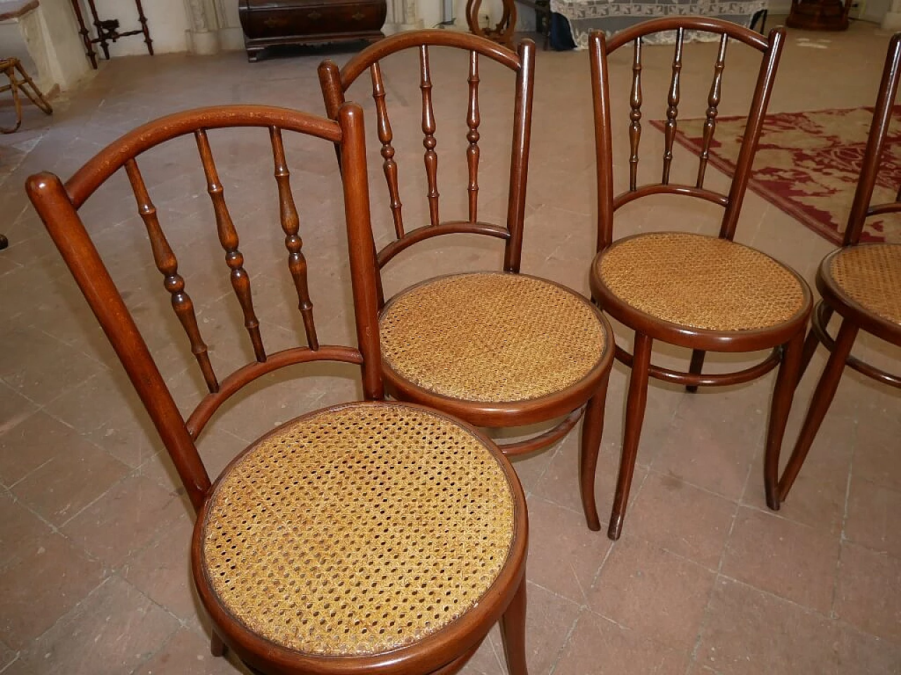 Series of 4 chairs marked with the brand J & J Kohn Wien Austria, beginning 20th century 1324148