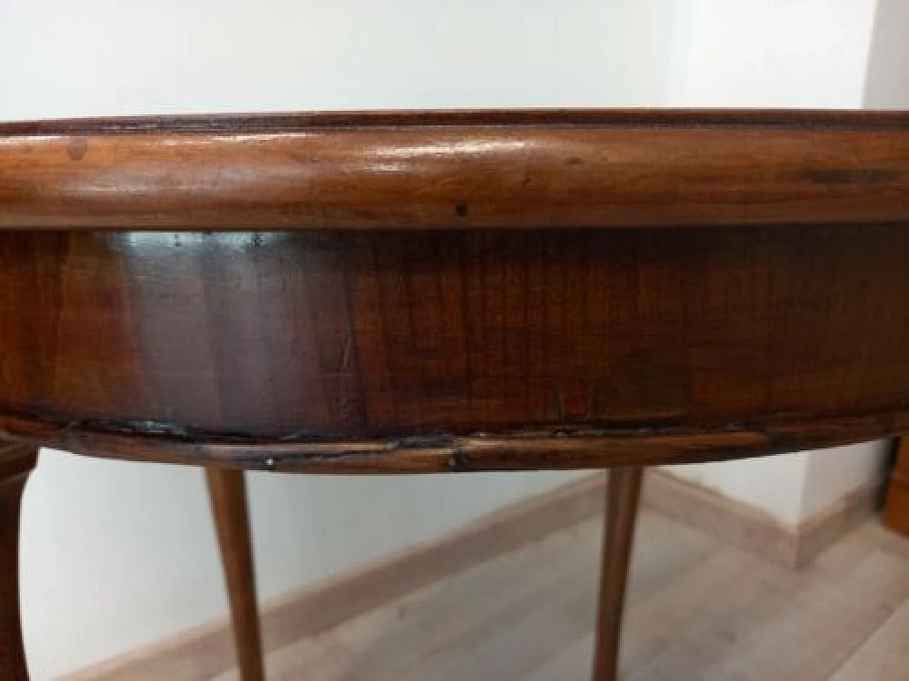 Round English coffee table in stained beech, first half of the 20th century 1324383